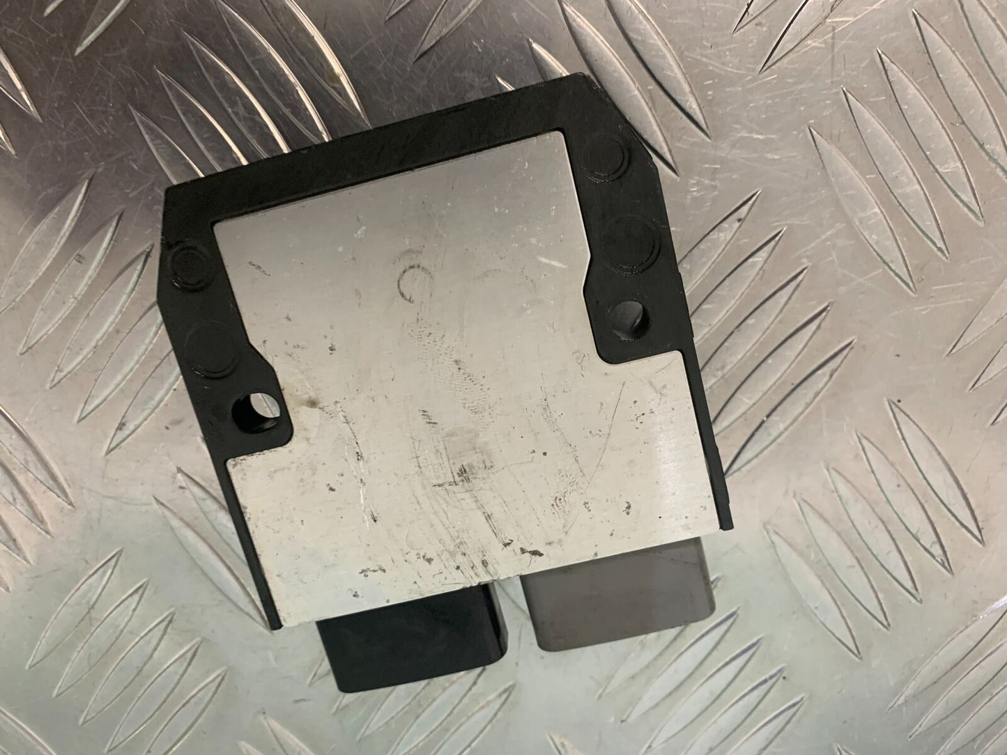 HONDA CBR650 R CBR 650R REGULATOR  YEAR 2019-2020 (STOCK 952)