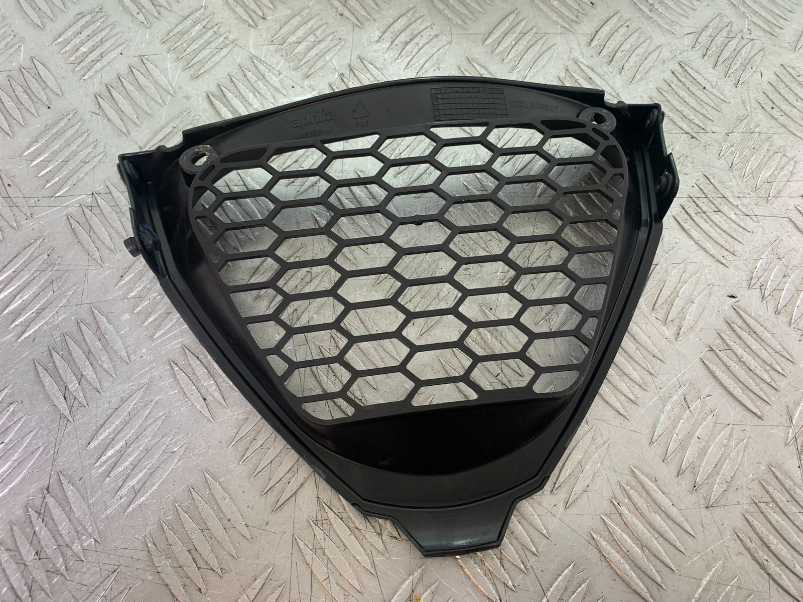 APRILIA RSV4 FACTORY OIL COOLER GRILL  YEAR 2009-2012 (CMB1224)