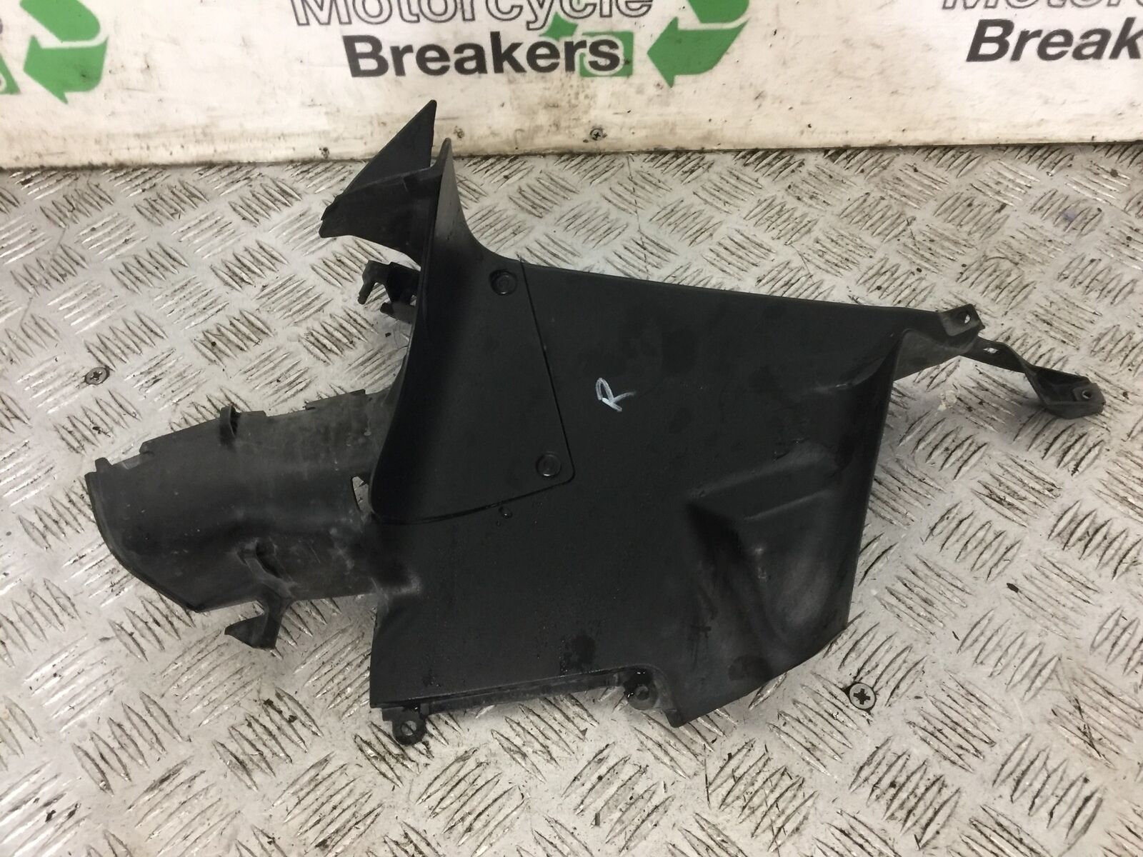 HONDA VFR1200 VFR 1200 FA RIGHT INNER INFILL PANEL  YEAR 2010-11  (STOCK 793)