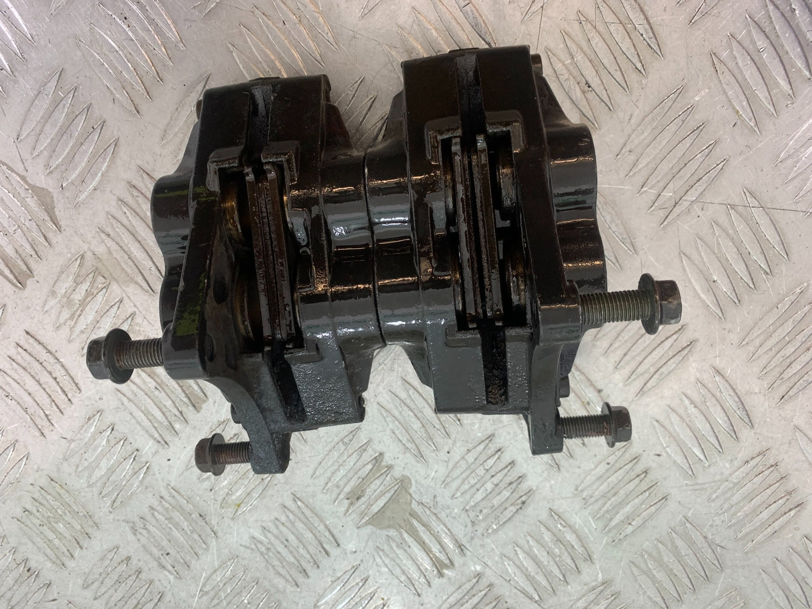 SUZUKI GSF1200  GSF 1200 BANDIT FRONT BRAKE CALIPERS   YEAR 1997-2000 (CMB1149)