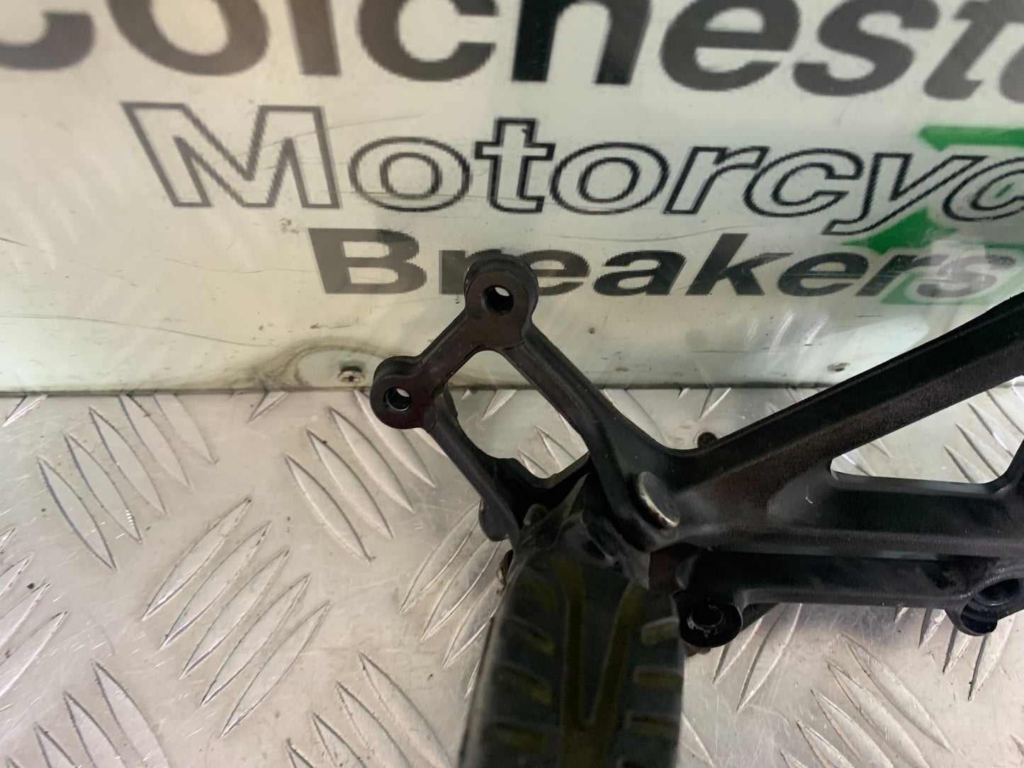 KTM DUKE 125 FRONT RIGHT HANGER  YEAR 2017-2022 (CMB1222)