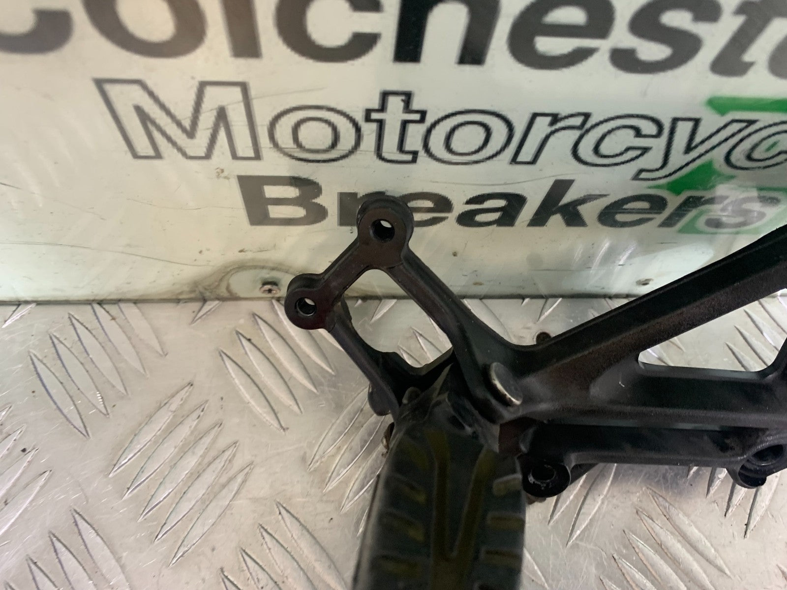 KTM DUKE 125 FRONT RIGHT HANGER  YEAR 2017-2022 (CMB1222)