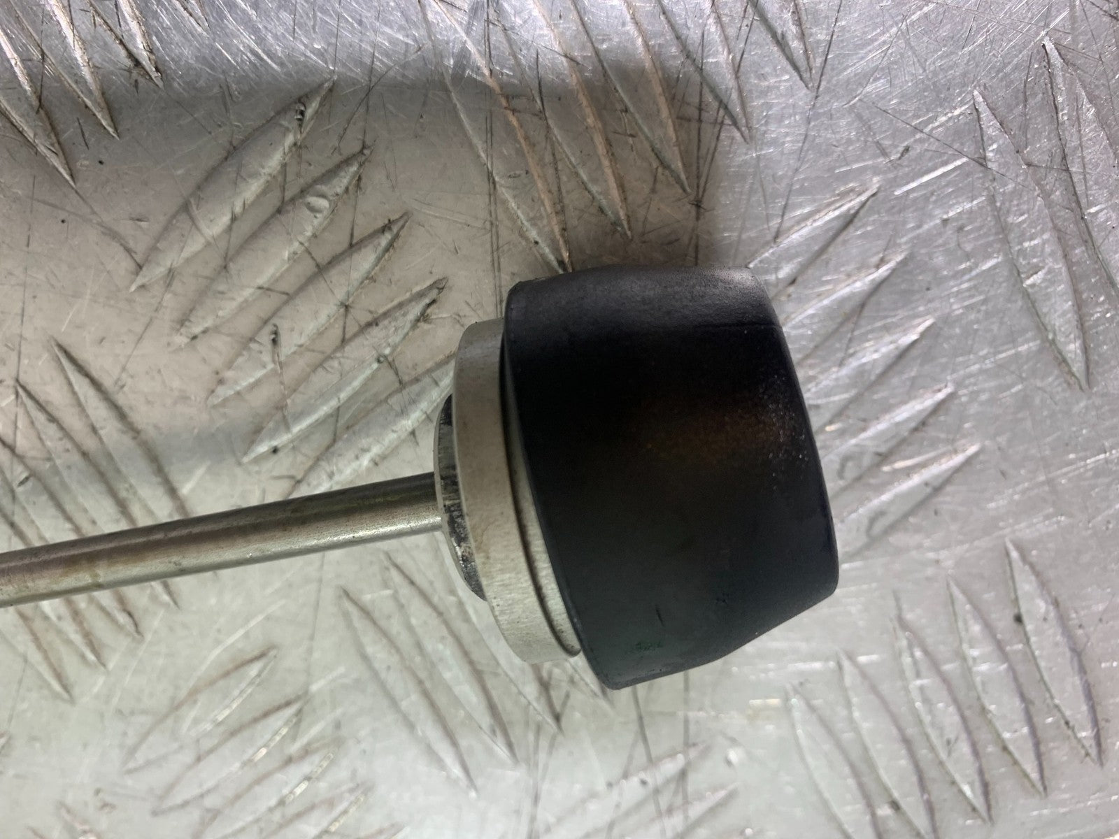 APRILIA RSV4 FACTORY FRONT WHEEL BOBBINS  YEAR 2009-2012 (CMB1224)
