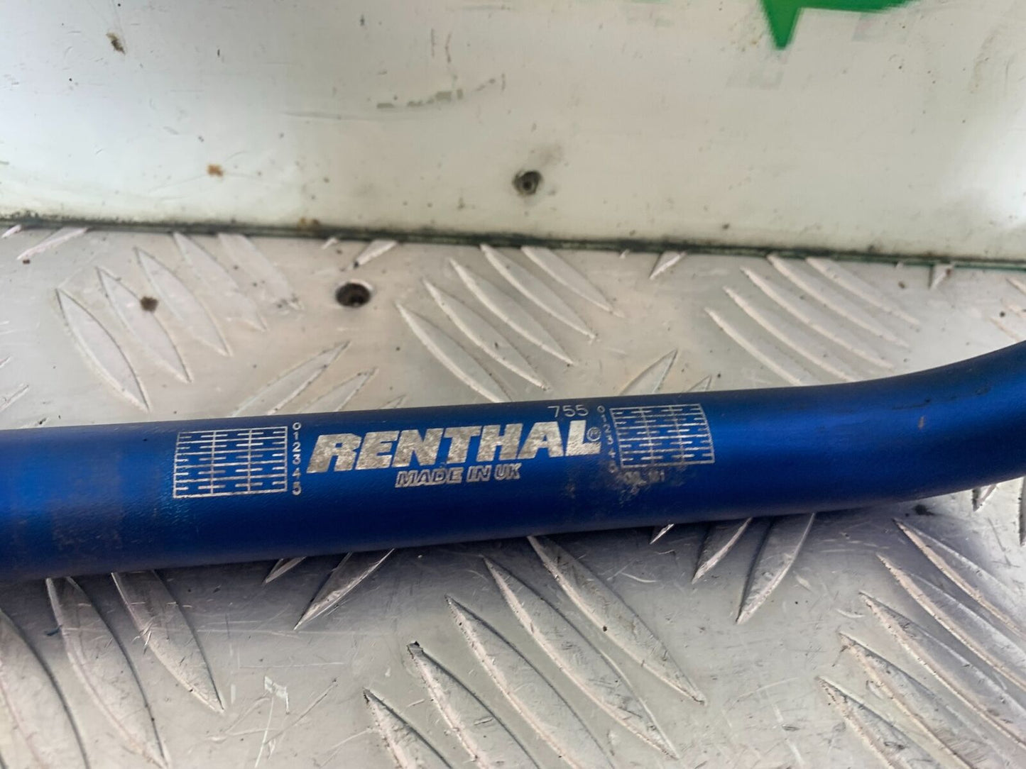 HONDA CB600 CB 600 HORNET RENTHAL HANDLEBARS   YEAR 1998 -2002 (CMB1126)