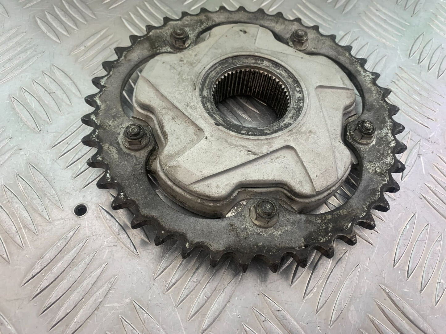 MV AGUSTA TURISMO VELOCE 800 SPROCKET CARRIER  YEAR 2014-17 (CMB1051)