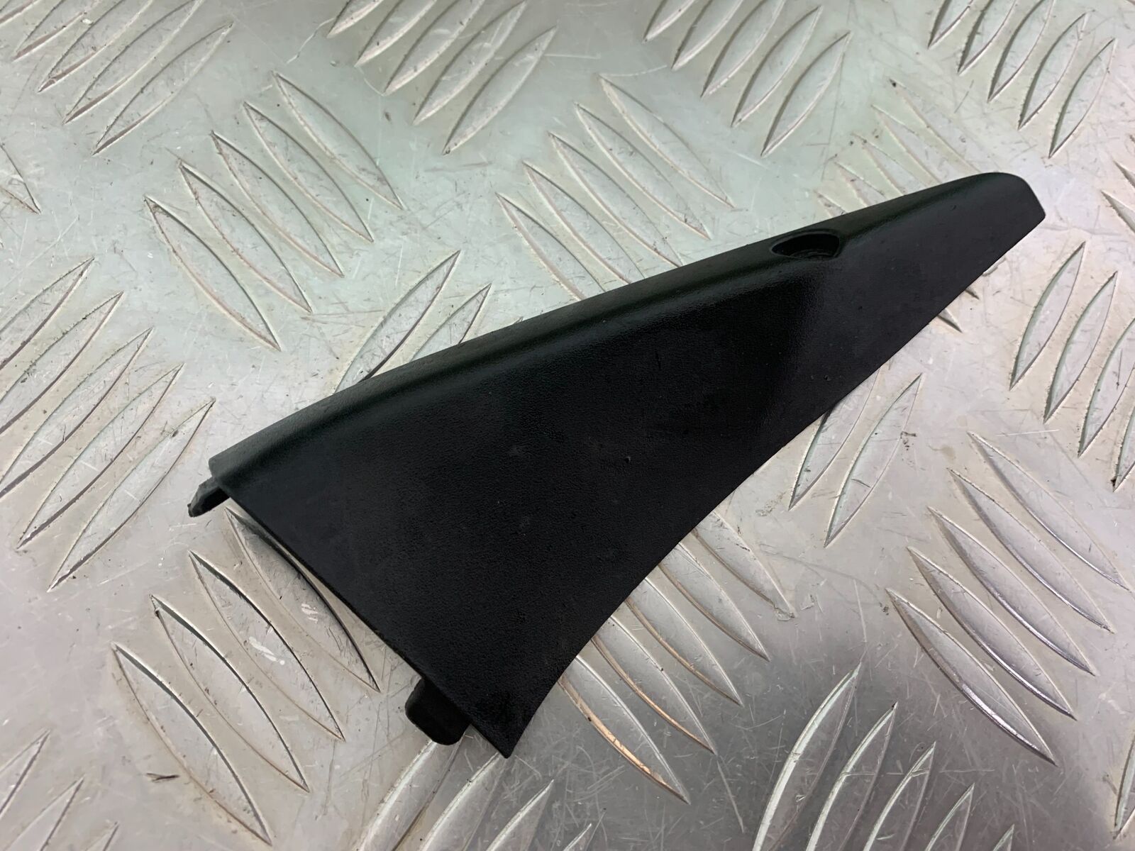 HONDA VFR800 VFR 800 V-TEC RIGHT TOP FAIRING INFILL  YEAR 2002 -09 (CMB1012)