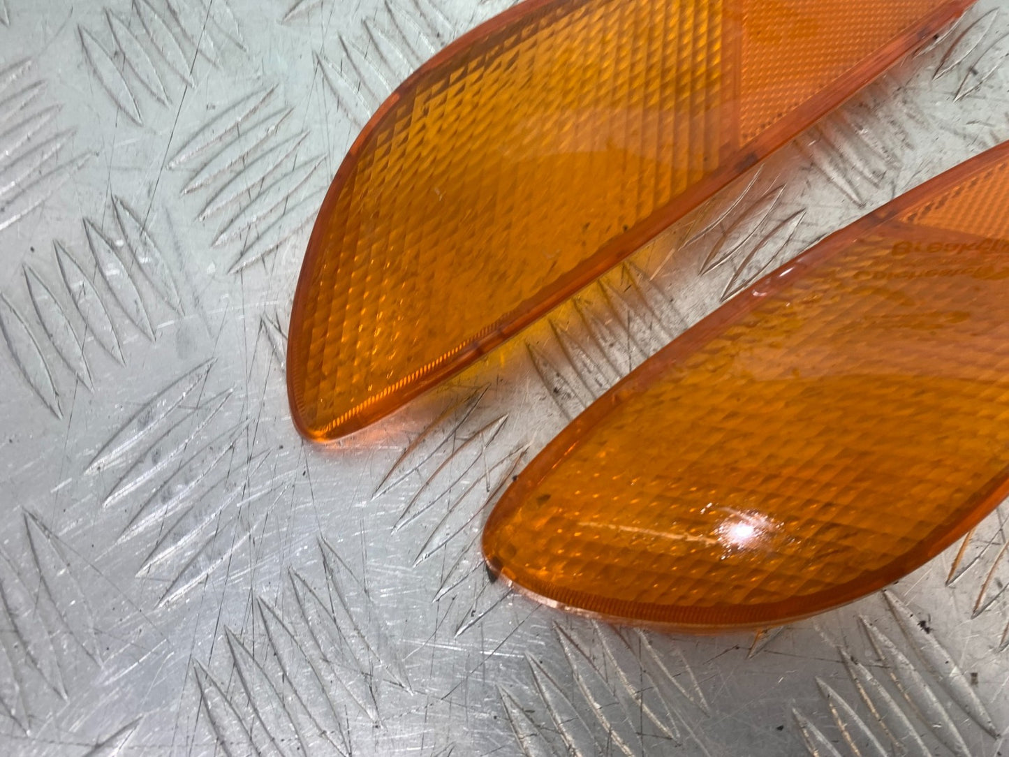 BMW K1200 K 1200 LT FRONT INDICATOR LENS  YEAR 1999-07 (CMB1271)