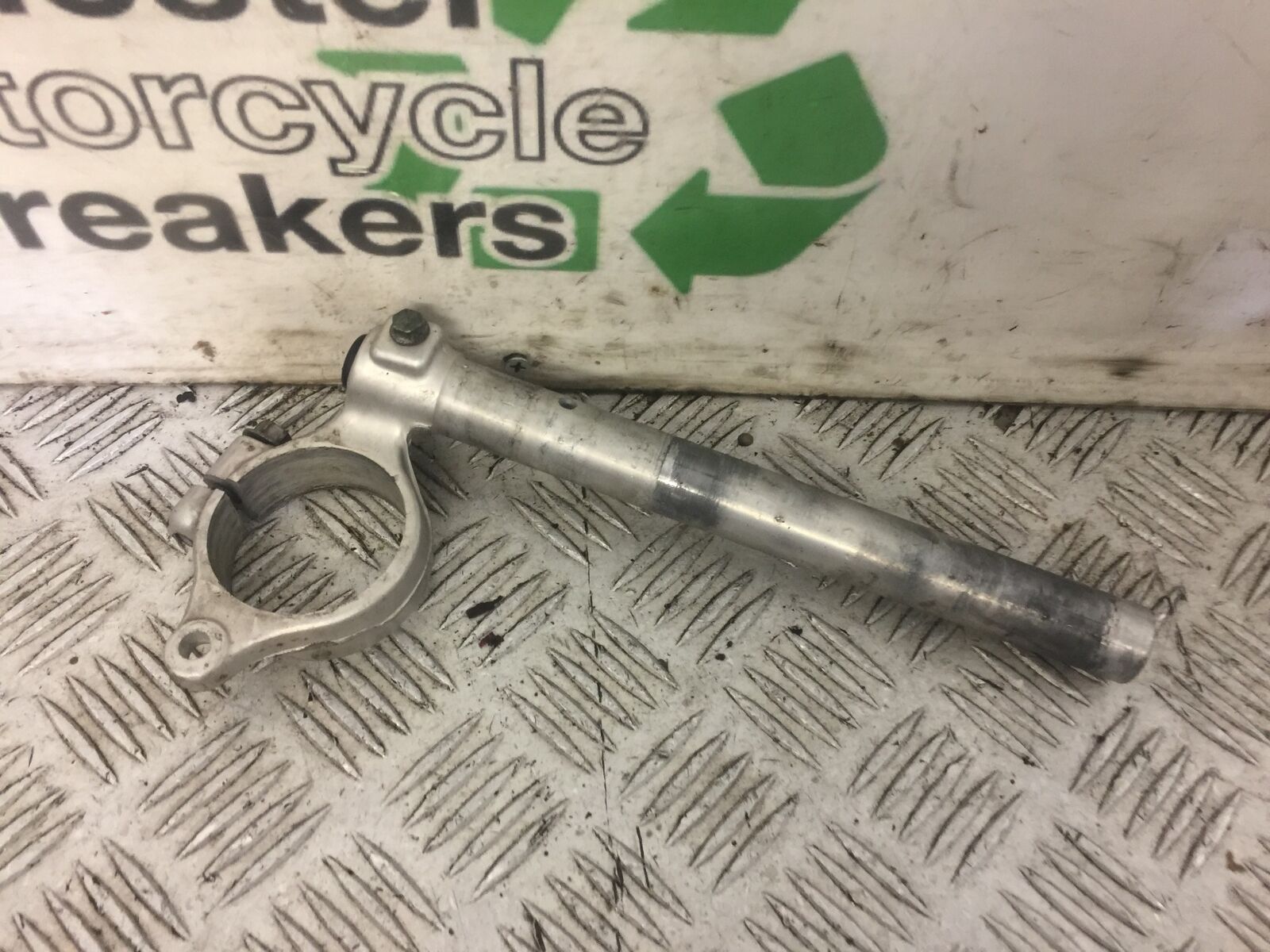 SUZUKI GSXR1000 K1 K2 RIGHT BAR   YEAR 2001 (STOCK NO 644)