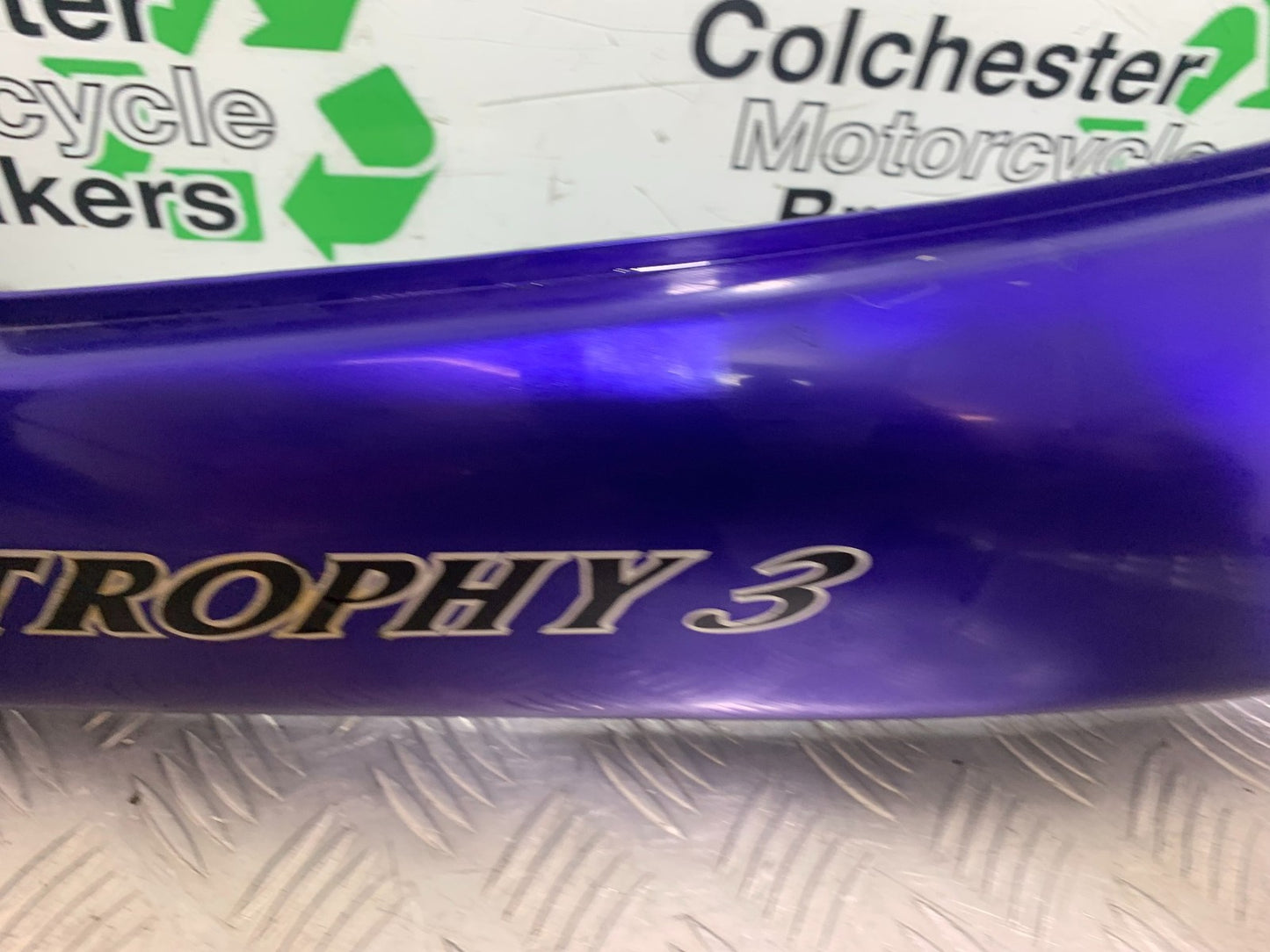 TRIUMPH TROPHY 900 RIGHT SEAT PANEL   YEAR 1991-95 (CMB1251)