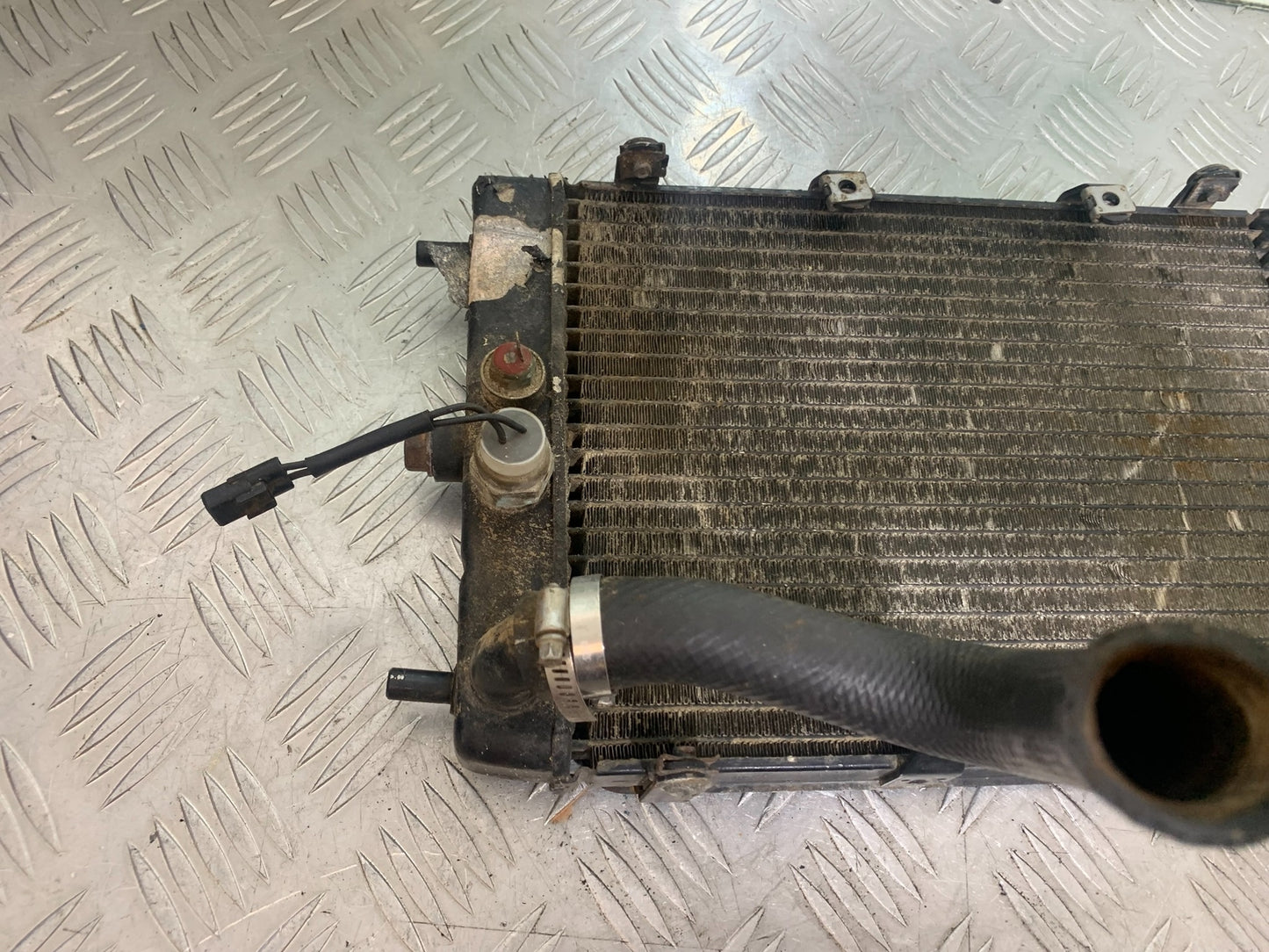 KAWASAKI VN1500 CLASSIC RADIATOR   YEAR 1999 -2006 (CMB1166)