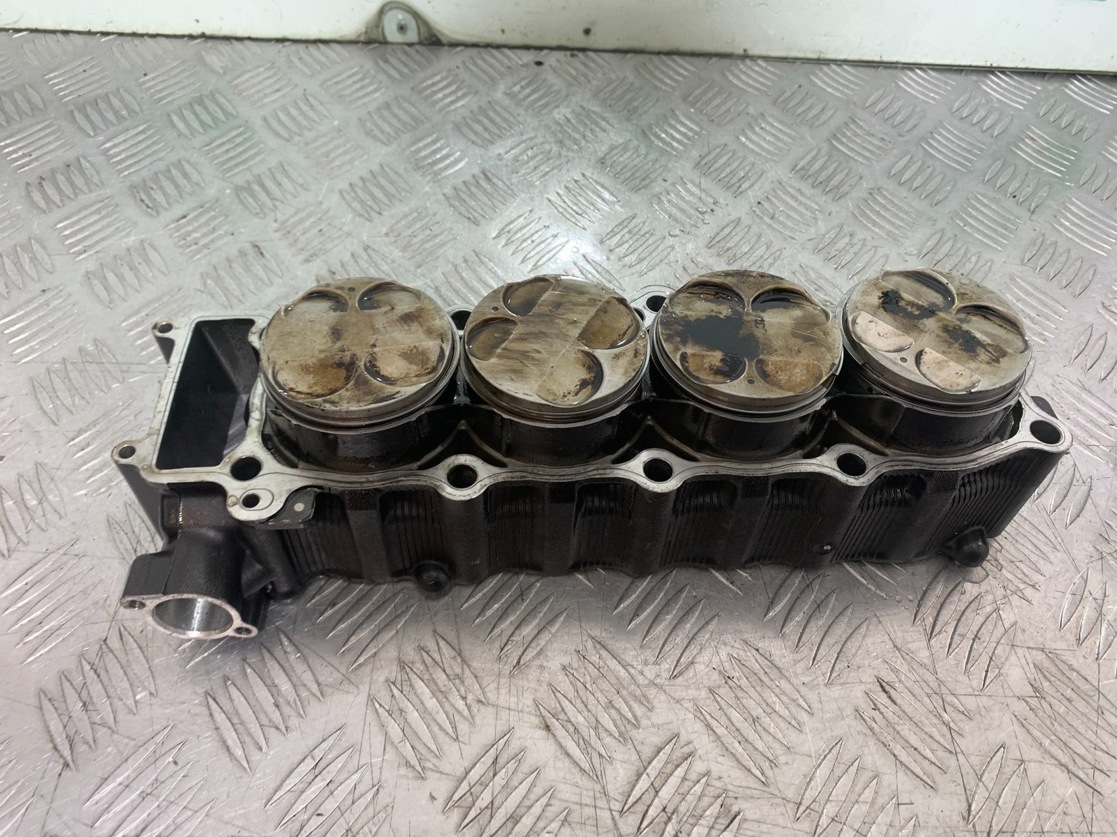 YAMAHA YZF R1 4C8 BARRELS AND PISTONS  YEAR 2007-2008 (CMB1237)