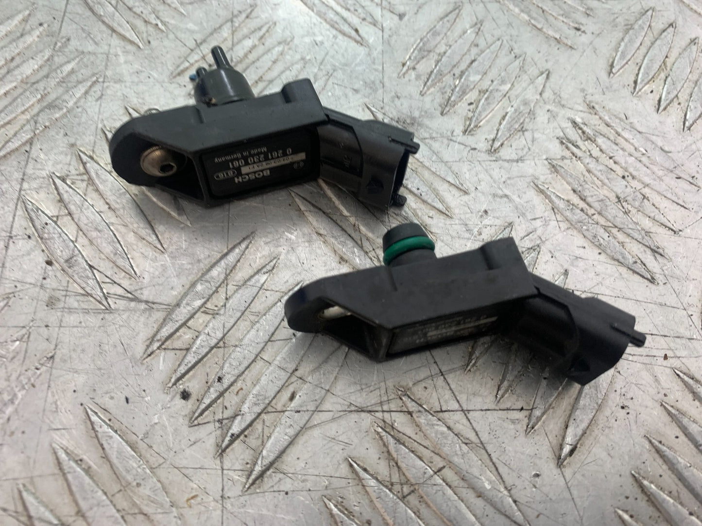 APRILIA RSV1000 R FACTORY AIR SENSORS  2004-09 (CMB1203)
