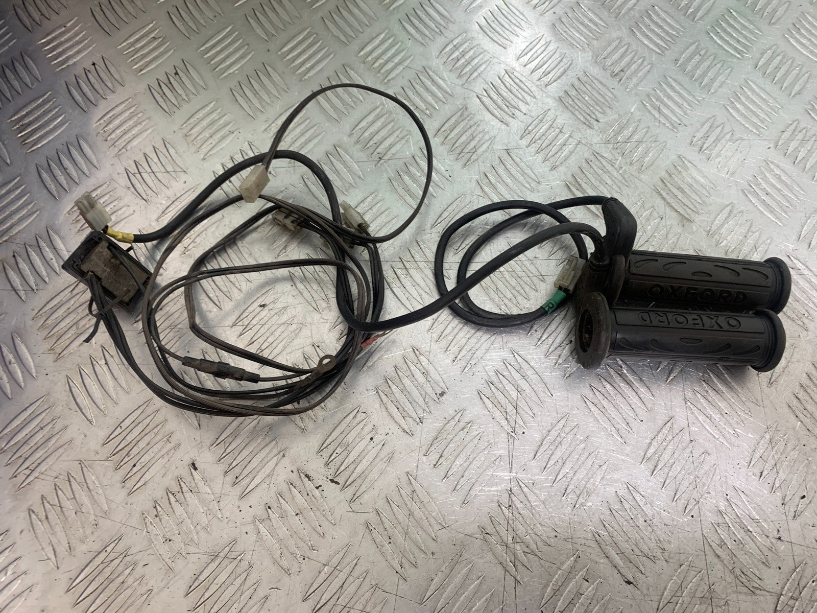 KAWASAKI GT550 GT 550 OXFORD HEATED GRIPS   YEAR 1989-1994
