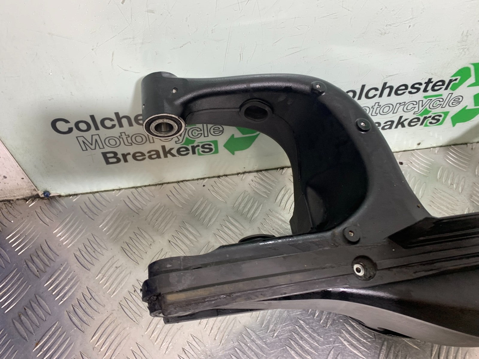KTM 1290 SUPER DUKE R SWINGARM HUB CARRIER DISC YEAR 2020-2024 (CMB1272)