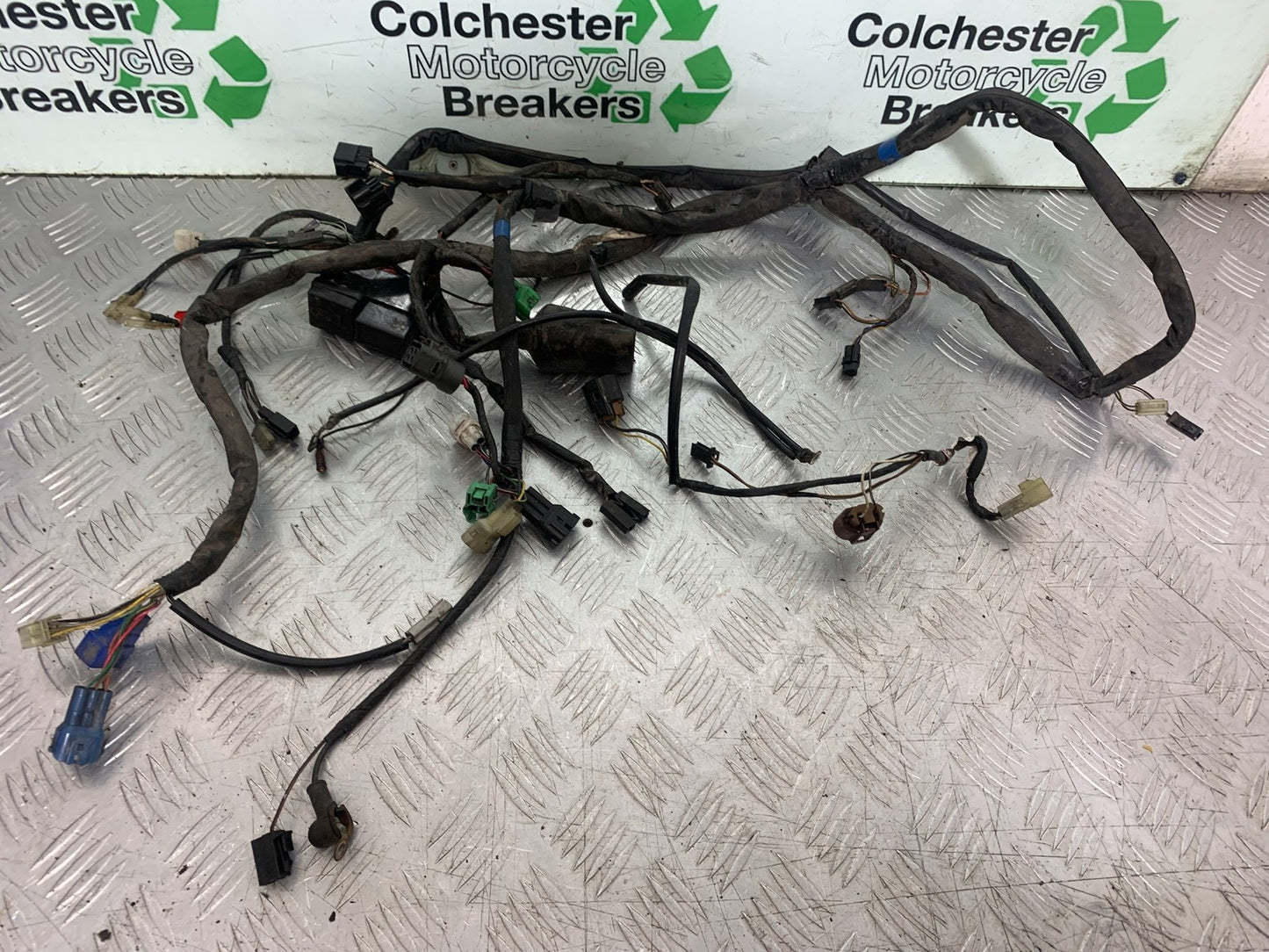 SUZUKI GSF600 GSF 600 BANDIT WIRING LOOM    2000-2004 (CMB1269)