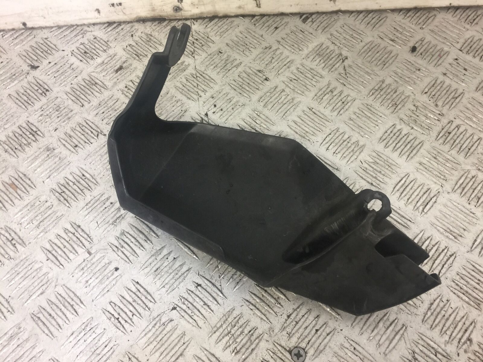 SUZUKI DL 650 V-STROM LEFT HAND GUARD   YEAR 2017 (STOCK 638)