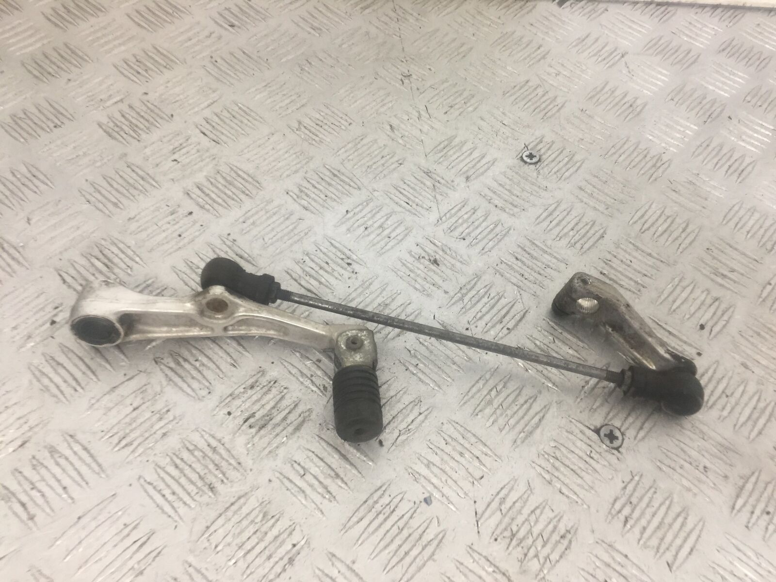 HONDA CRF1000 AFRICA TWIN GEAR LEVER YEAR 2019 (STOCK 858)