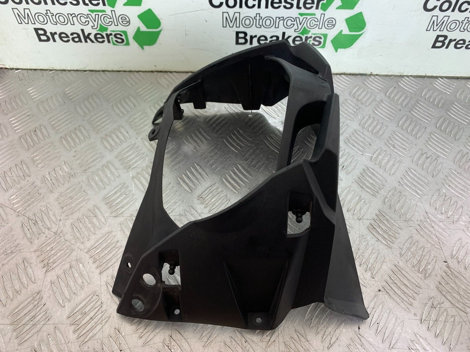 BMW F800 GT CENTER TOP FAIRING  YEAR 2013-2017 (CMB1248)