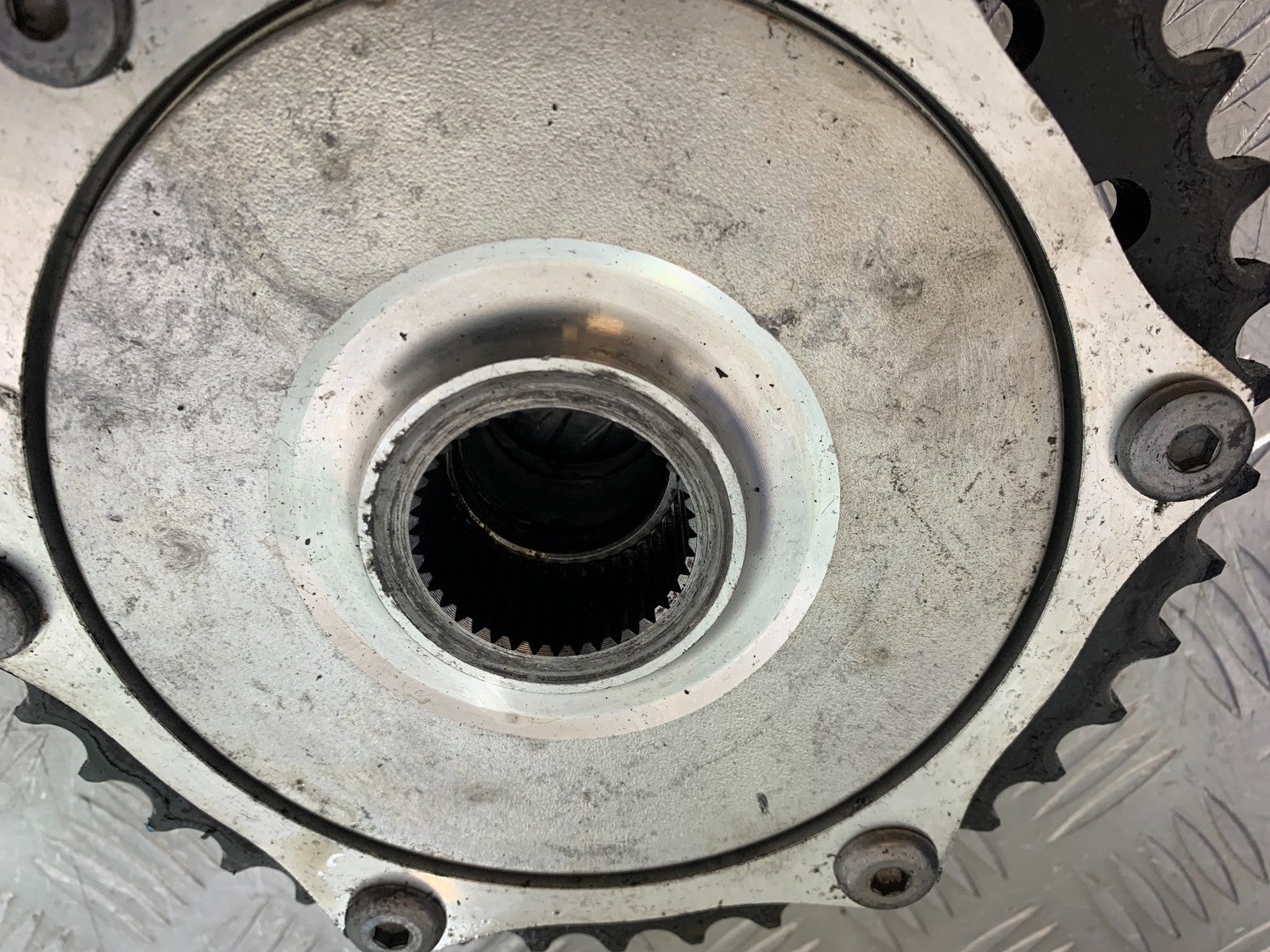 TRIUMPH 1050 SPRINT ST SPROCKET CARRIER   2003-2011 (CMB1285)