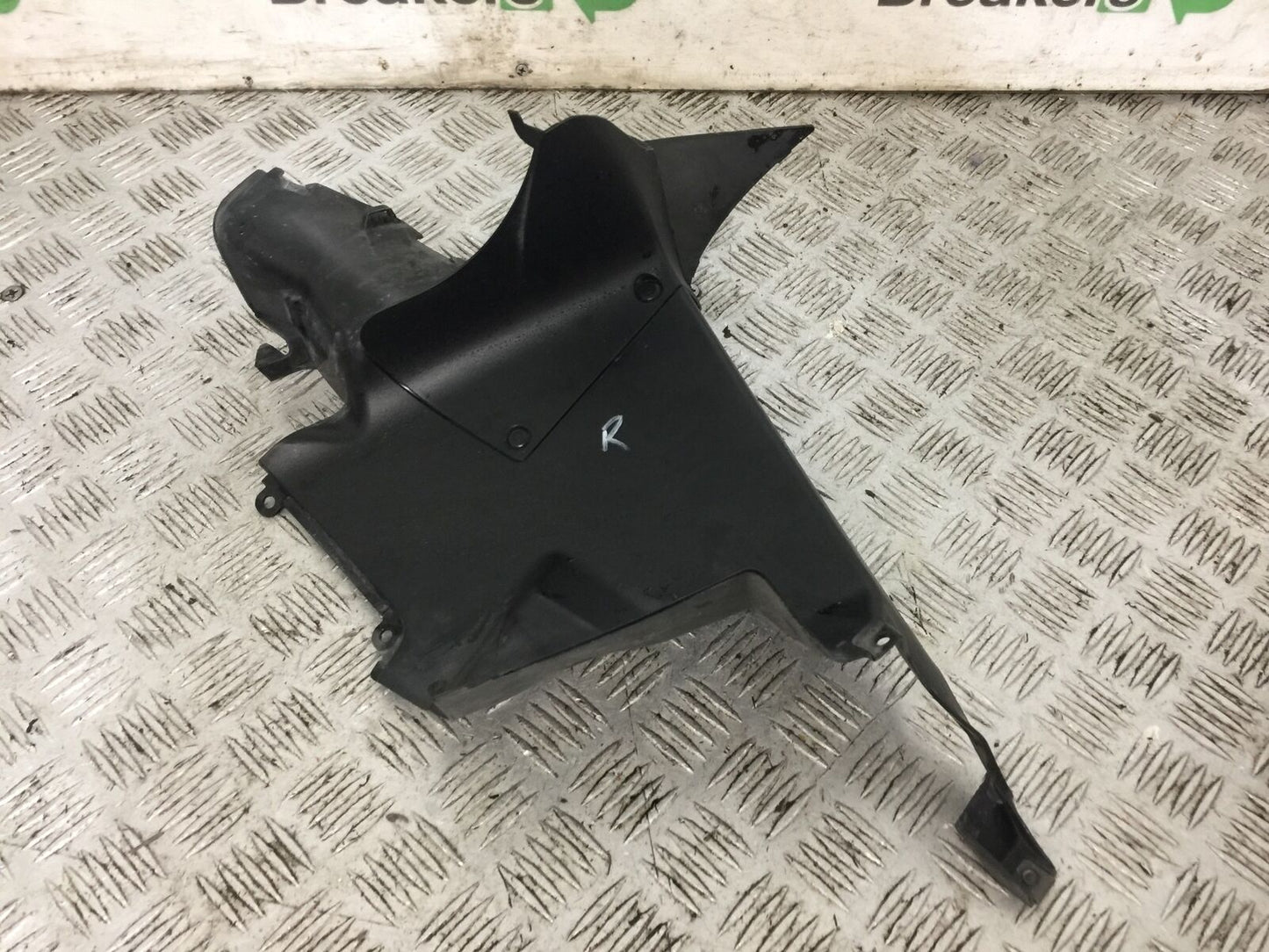 HONDA VFR1200 VFR 1200 FA RIGHT INNER INFILL PANEL  YEAR 2010-11  (STOCK 793)