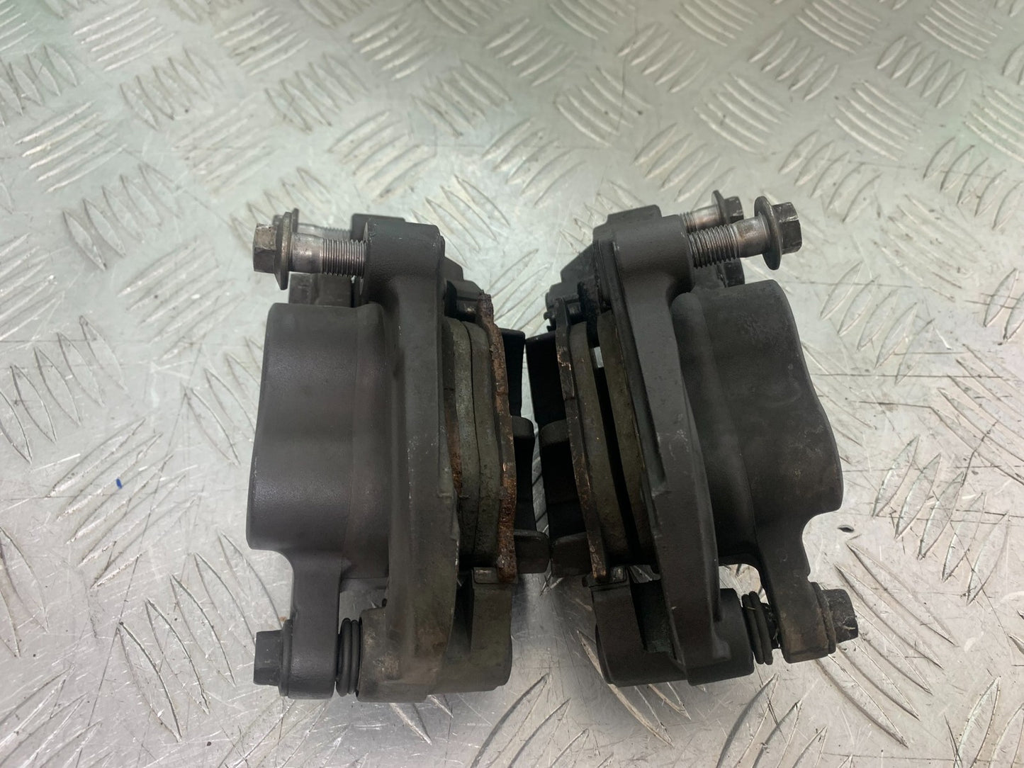 YAMAHA XJ6 XJ6-S FRONT BRAKE CALIPERS YEAR 2009-2015  (CMB1212)