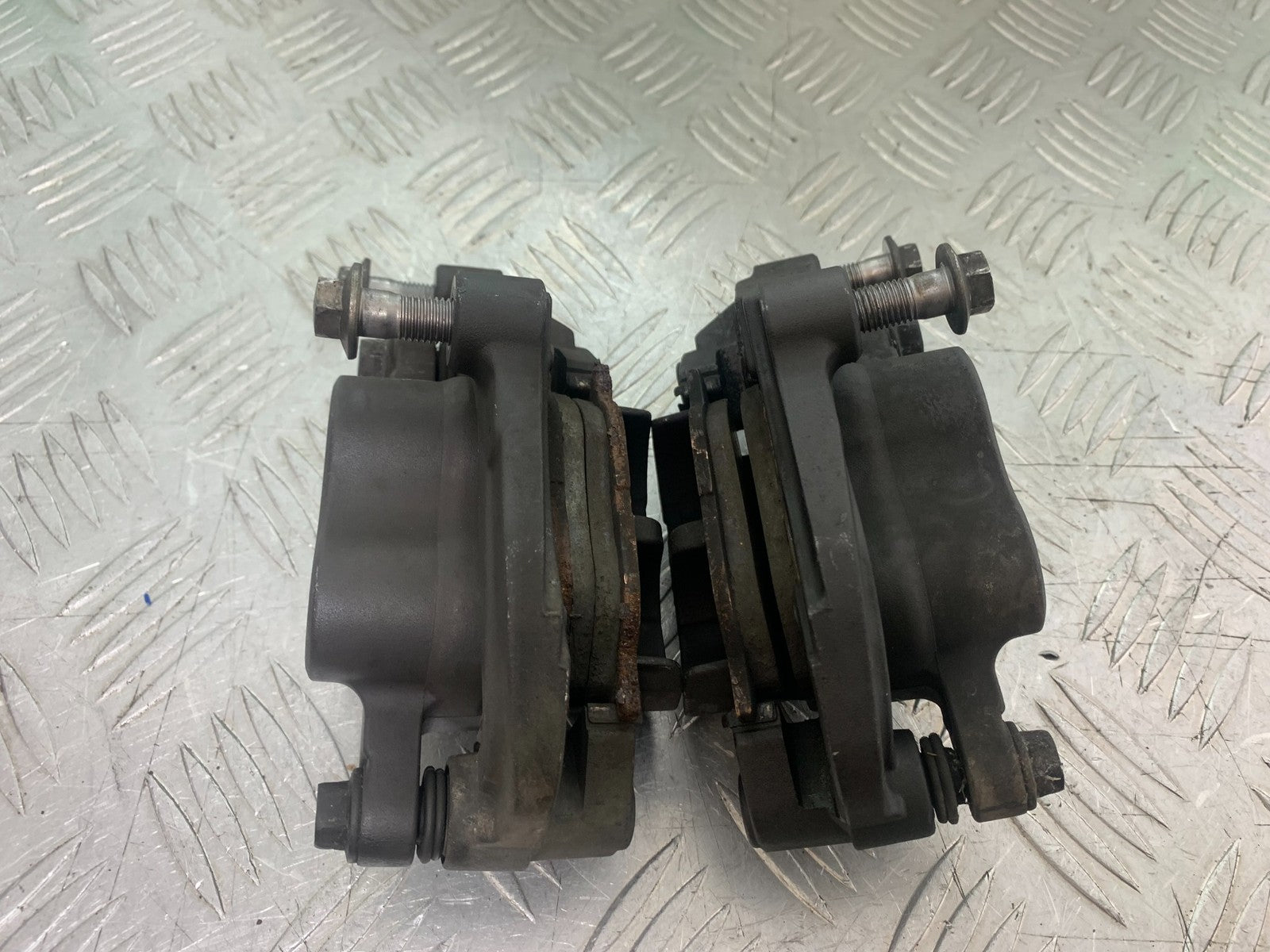 YAMAHA XJ6 XJ6-S FRONT BRAKE CALIPERS YEAR 2009-2015  (CMB1212)