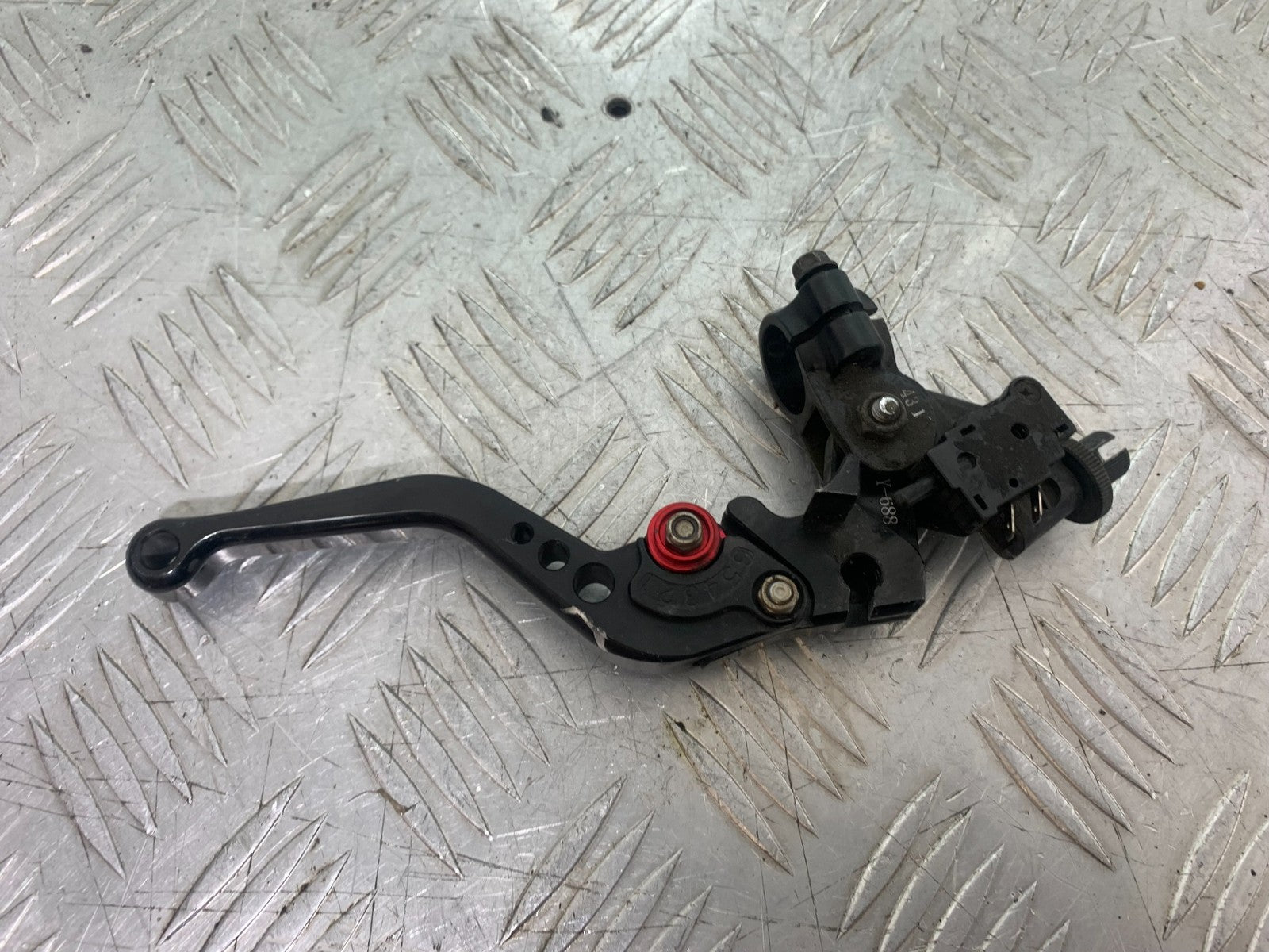 HONDA CBR600 CBR 600 RR CLUTCH LEVER AND BRACKET   YEAR 2003-2004 CMB1173)
