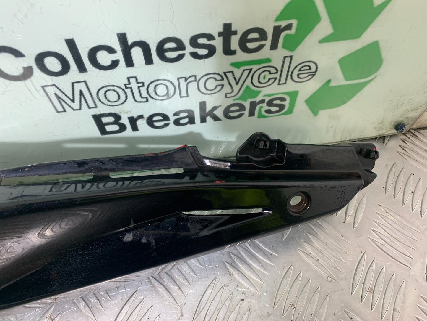 HONDA CB500 F CB500F LEFT SEAT PANEL YEAR 2013-2015  (CMB1235)