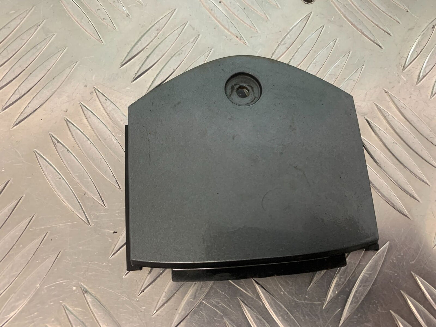 YAMAHA FJR1300 FJR 1300 TAIL PIECE JOINER  YEAR 2001-05 (STOCK 946)