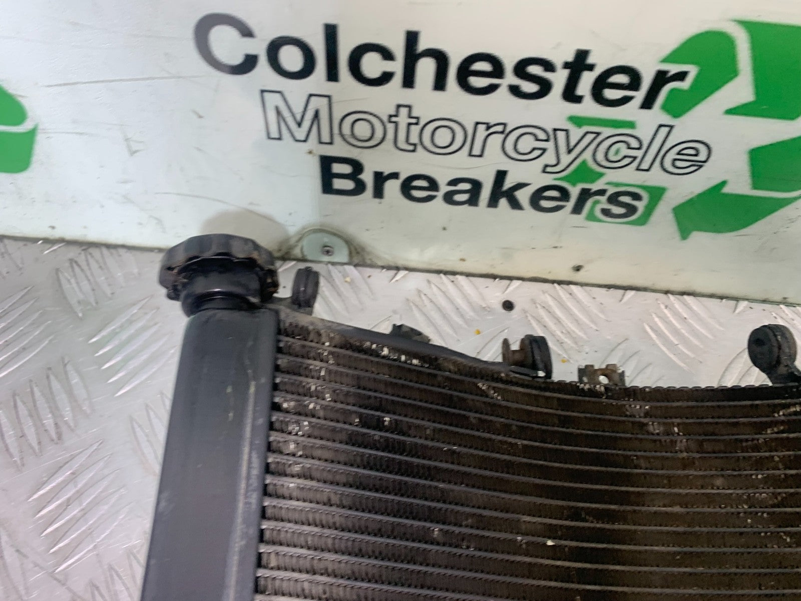 KAWASAKI ZX9R ZX9 C RADIATOR   YEAR 1998-99 (CMB1213)