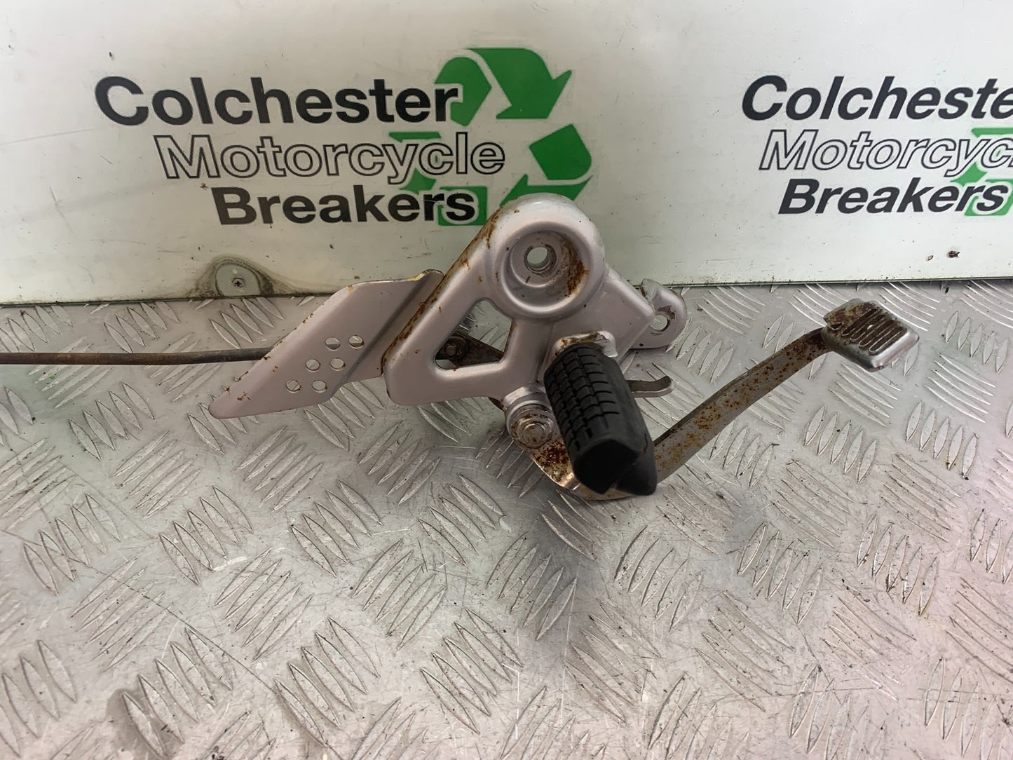 HONDA CBF125 CBF 125 FRONT RIGHT HANGER  YEAR 2009-14  (CMB1172)