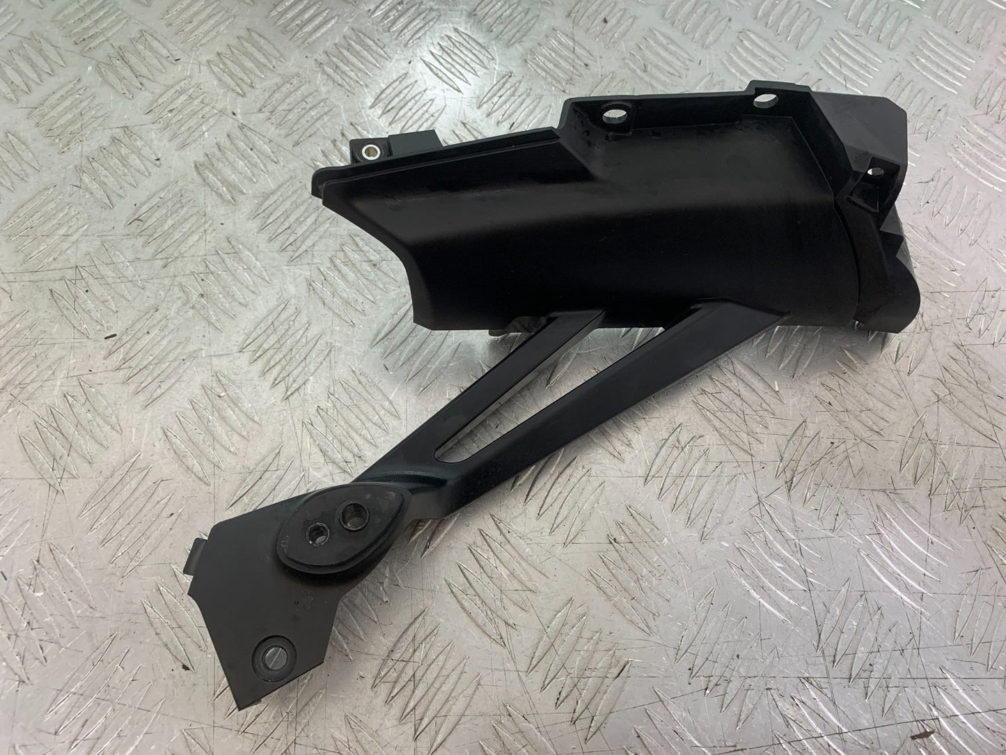 HONDA CBR1000 rr FIREBLADE RIGHT REAR INDICATOR MOUNT  2008-2011 (CMB1253)