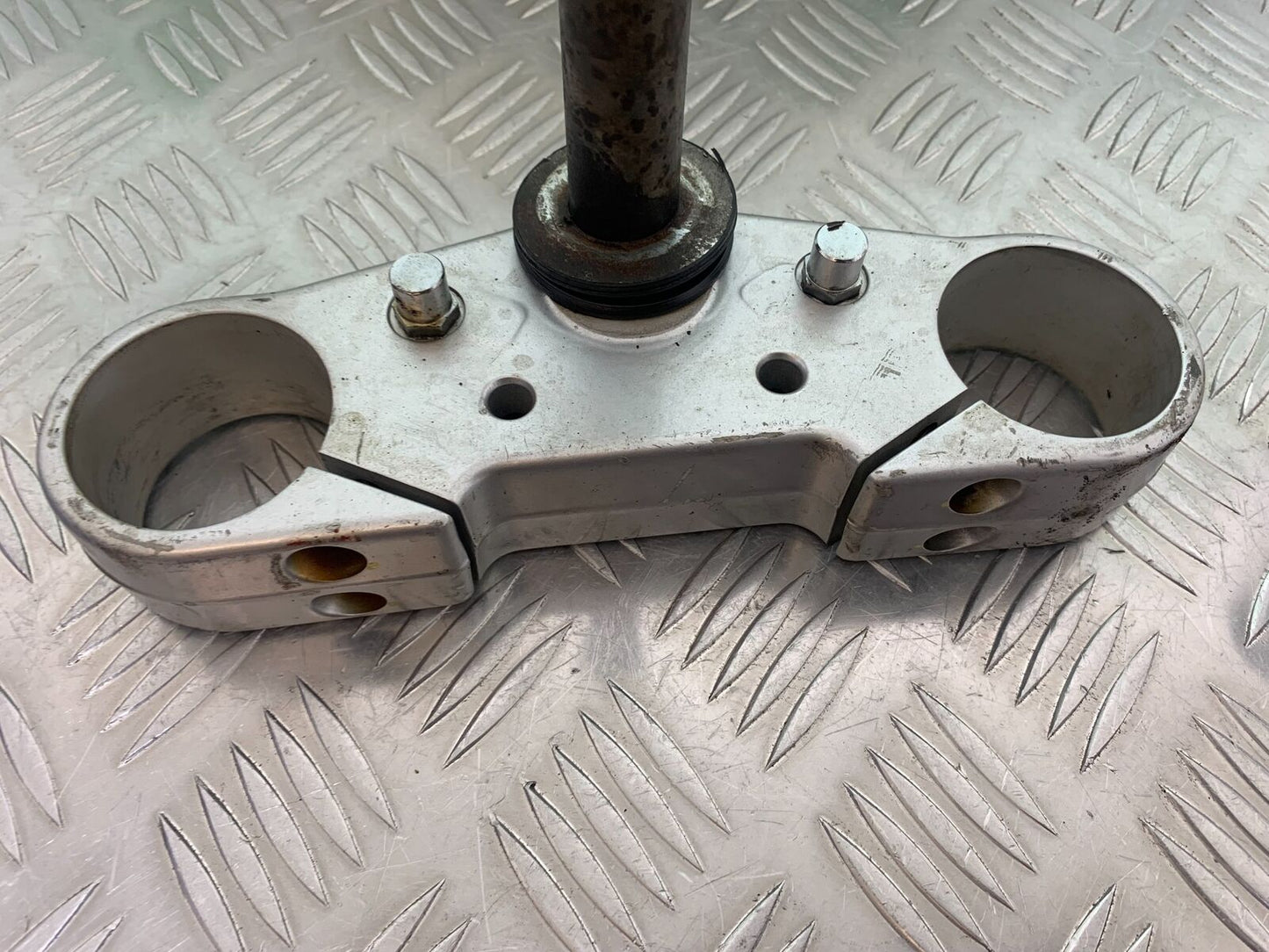 APRILIA RS4 125 BOTTOM YOKE  YEAR 2011-2016 (STOCK 994)