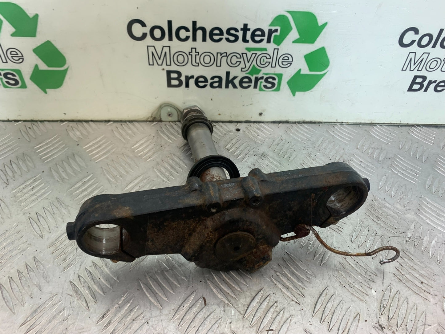 KAWASAKI VN1500 CLASSIC BOTTOM YOKE  YEAR 1999 -2006 (CMB1166)