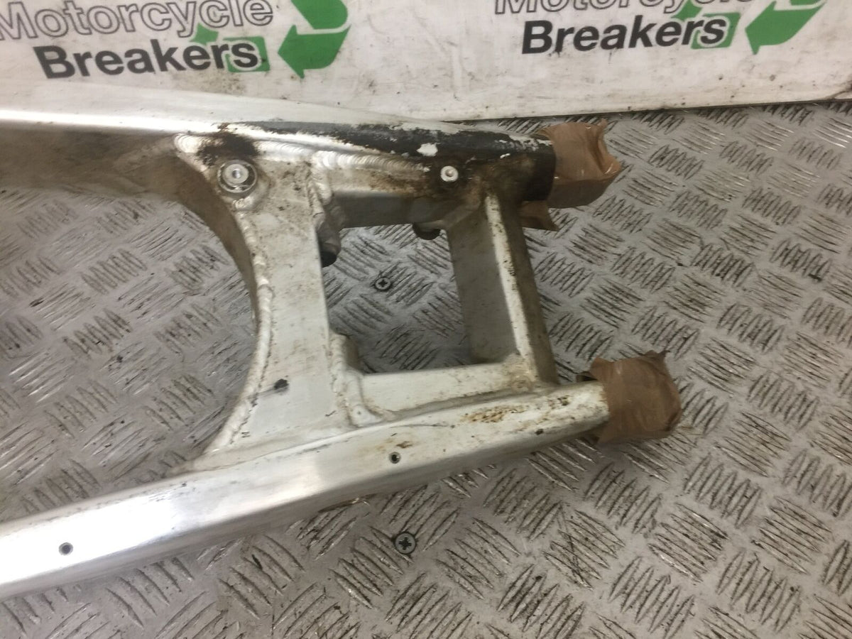 HUSQVARNA TE 610 E SWINGARM   YEAR 2001 (STOCK 803)