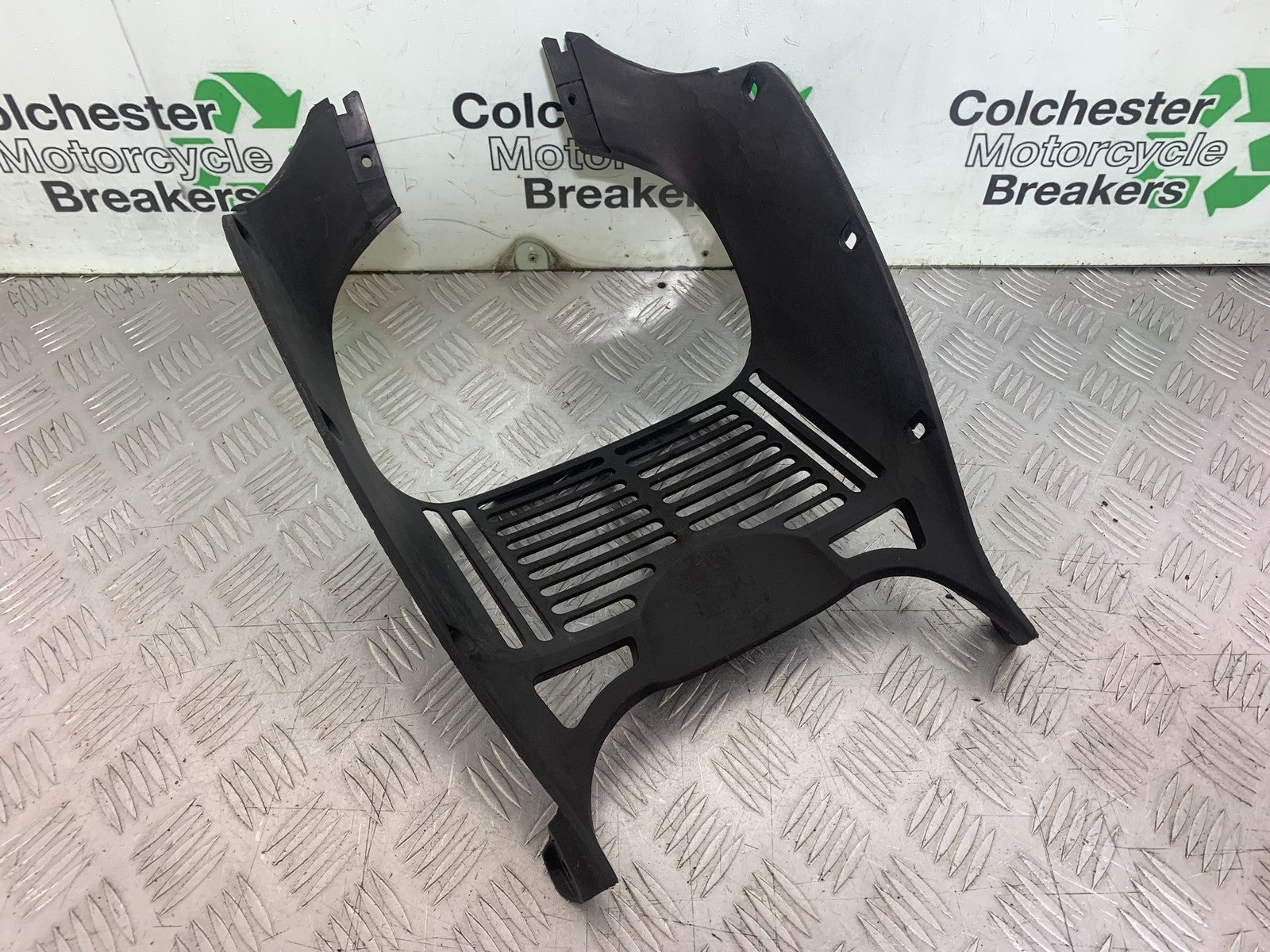 HONDA XL125 VARADERO RADIATOR GRILL  YEAR 2001-2006  (CMB1210)