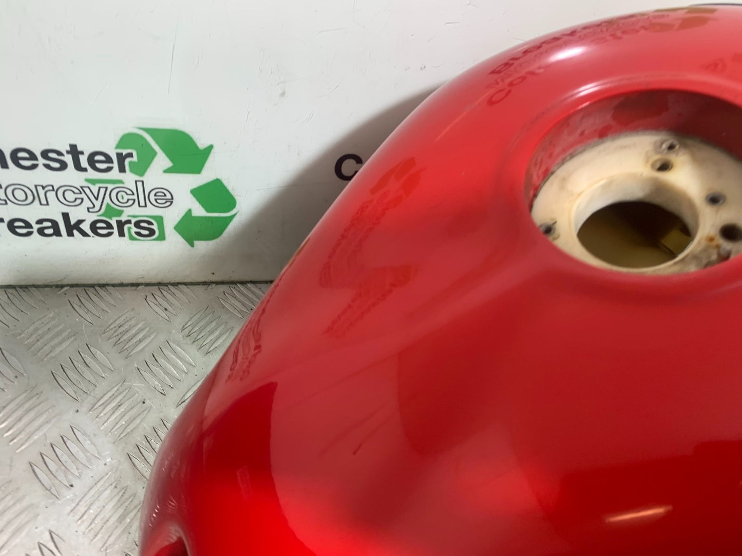 TRIUMPH 955i SPRINT ST PETROL TANK   1999-2004 (CMB1176)