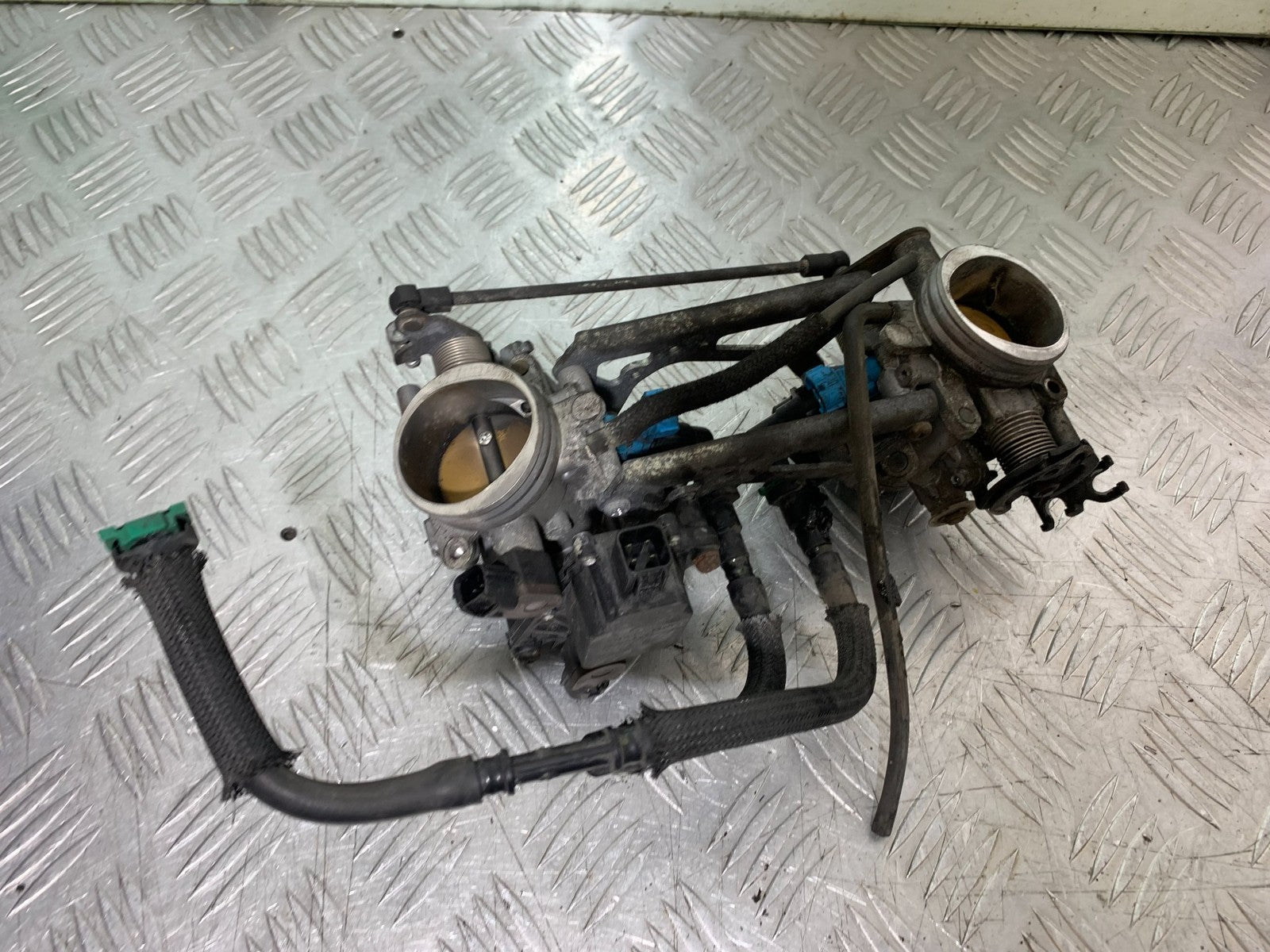 SUZUKI DL1000 V-STROM THROTTLE BODIES   YEAR 2014-2019 (CMB1325)