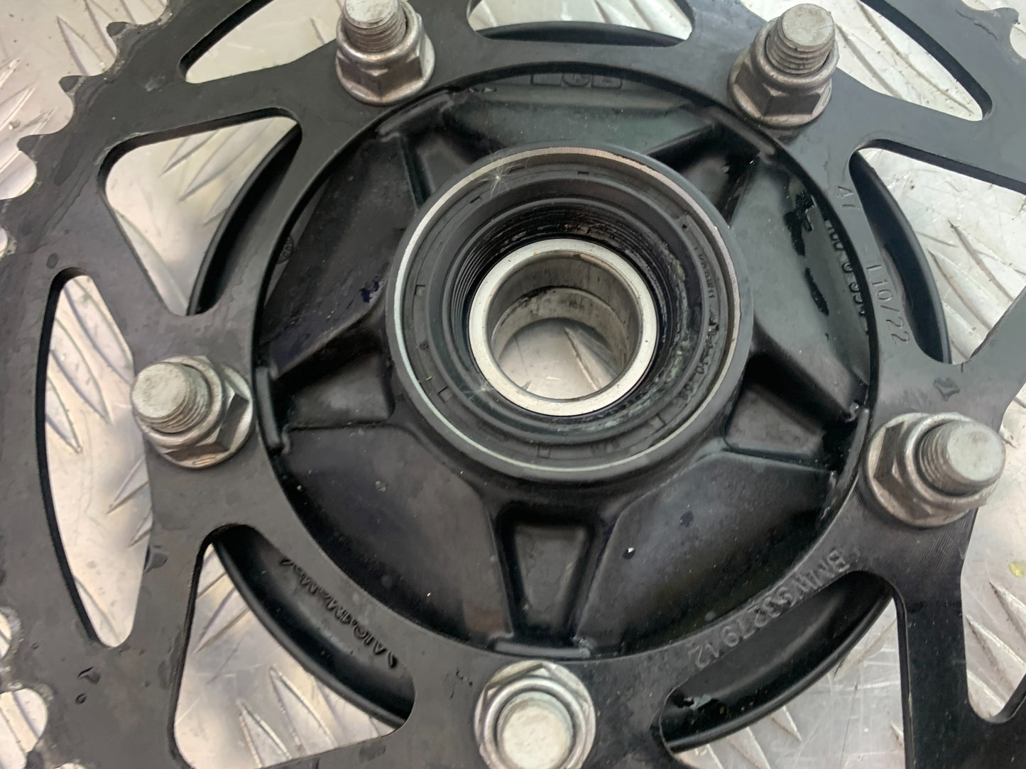 BMW M1000 R REAR SPROCKET CARRIER  YEAR 2023-2024 (CMB1140)