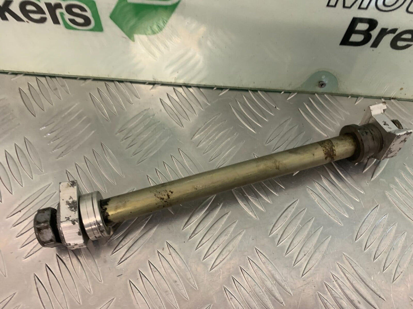 TRIUMPH TIGER 800 XCX REAR WHEEL SPINDLE  YEAR 2015-2017  (STOCK 966)