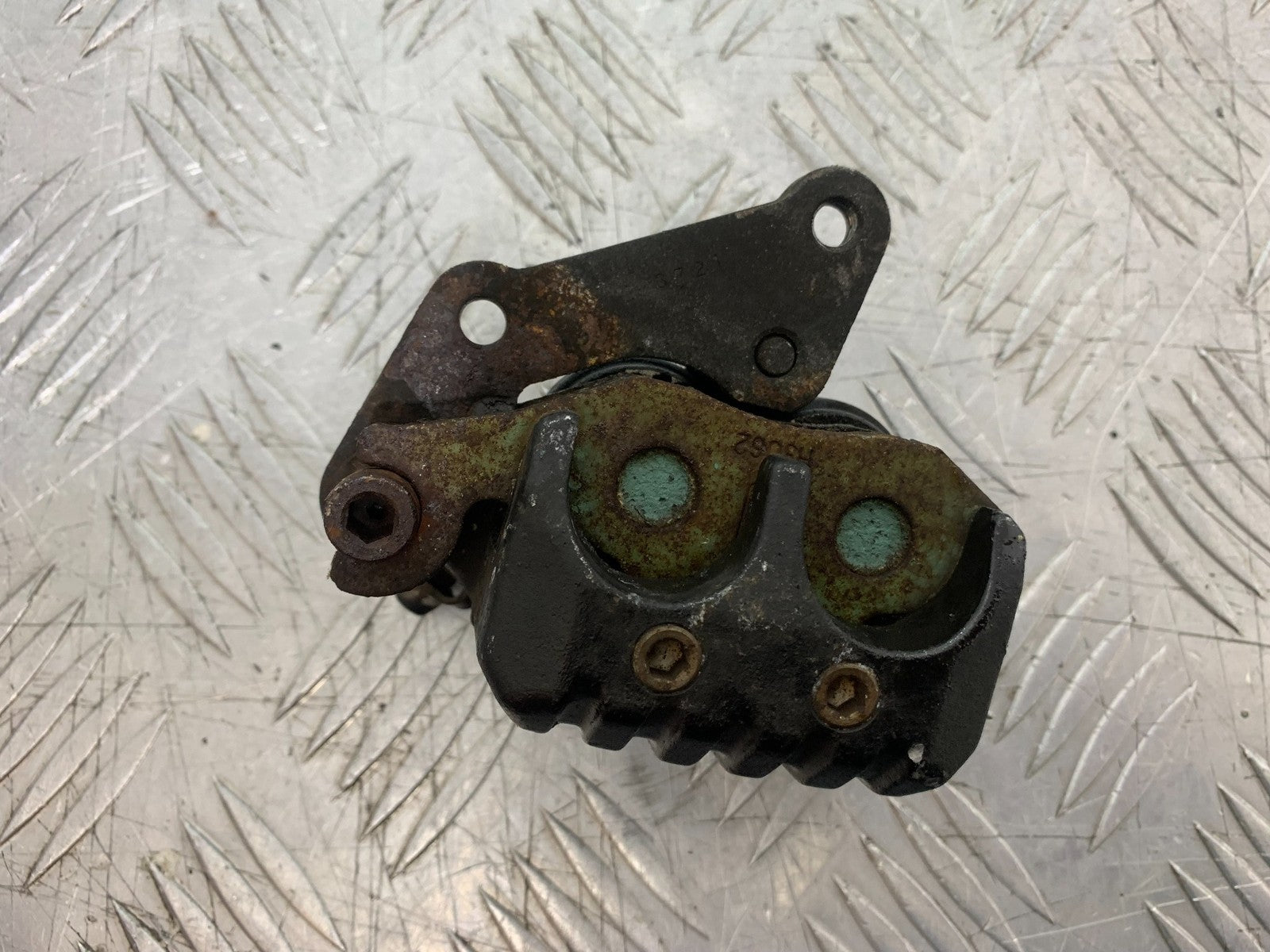 PIAGGIO VESPA GT125 L FRONT BRAKE CALIPER YEAR 2003 (CMB1300)