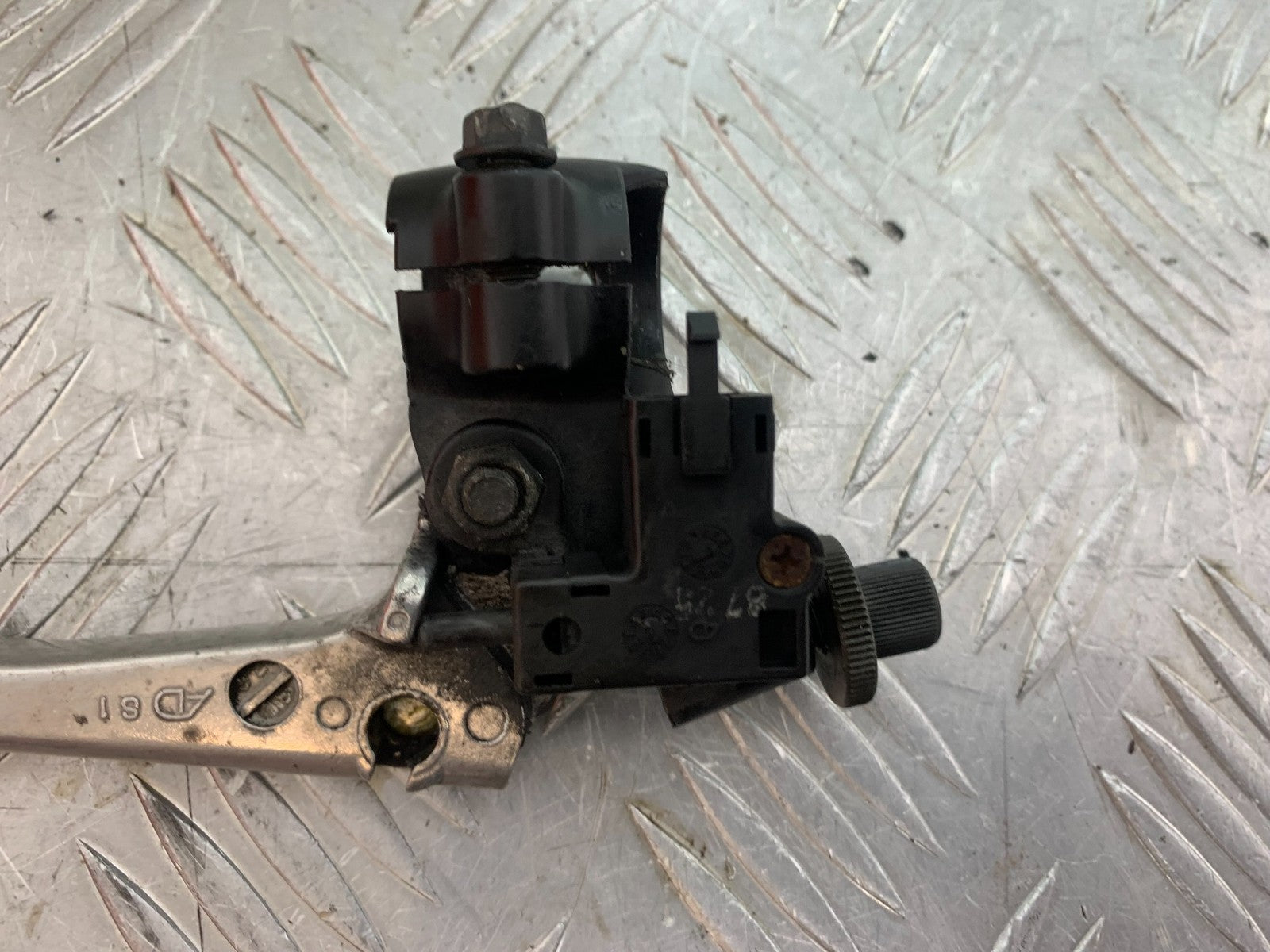 YAMAHA XJ600 XJ 600 DIVERSION CLUTCH LEVER AND BRACKET 1998-2000 (CMB1191)