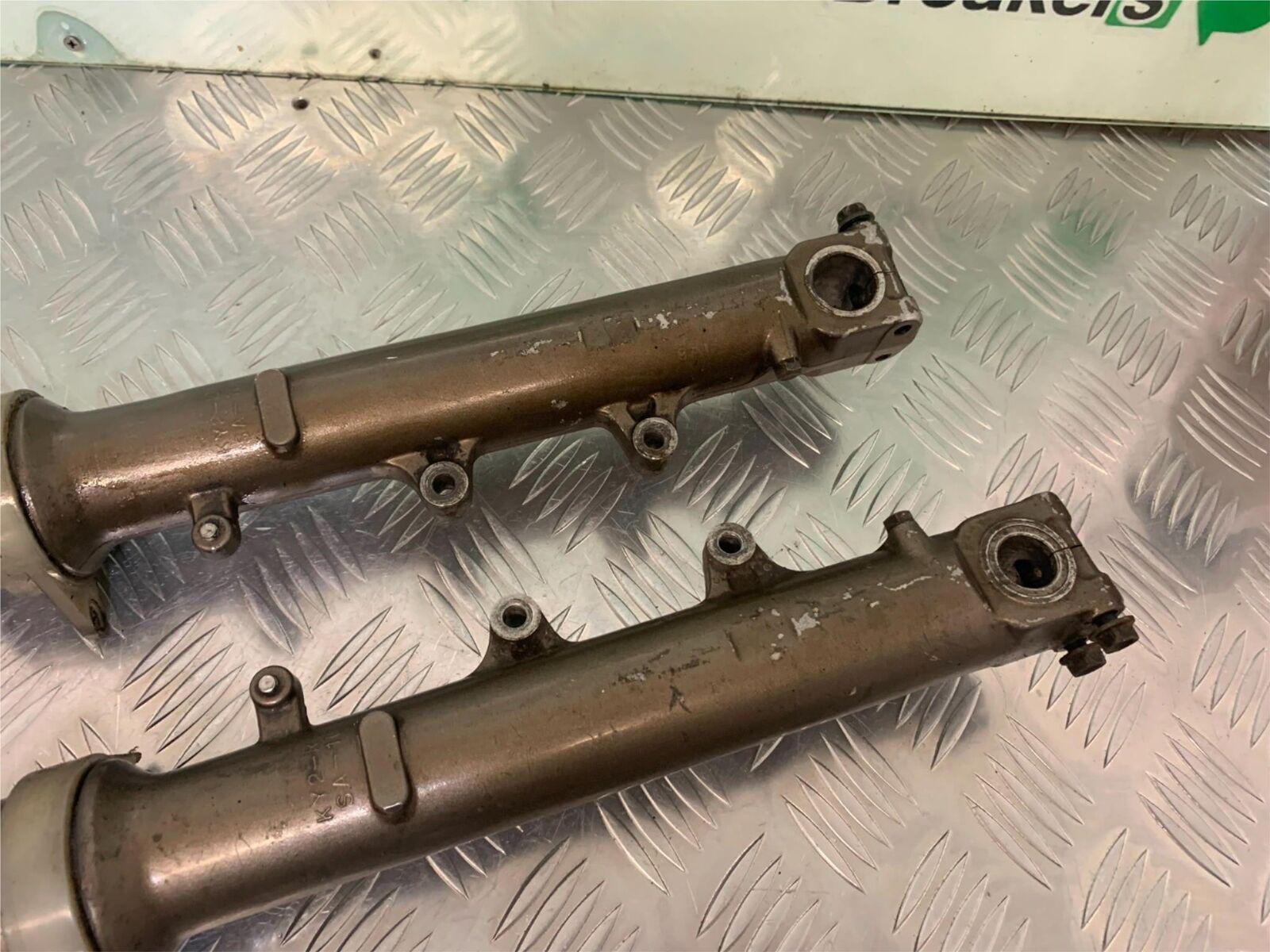 HONDA CBR 400 NC23 TRI-ARM FORKS   YEAR YEAR 1987-89 (STOCK 969)