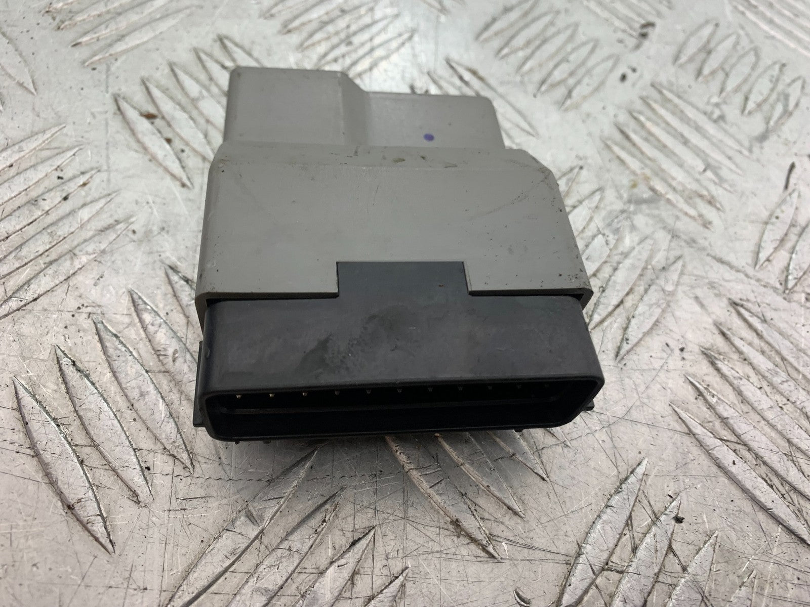 HONDA XL125 VARADERO CDI UNIT   YEAR 2001-2006  (CMB1304)