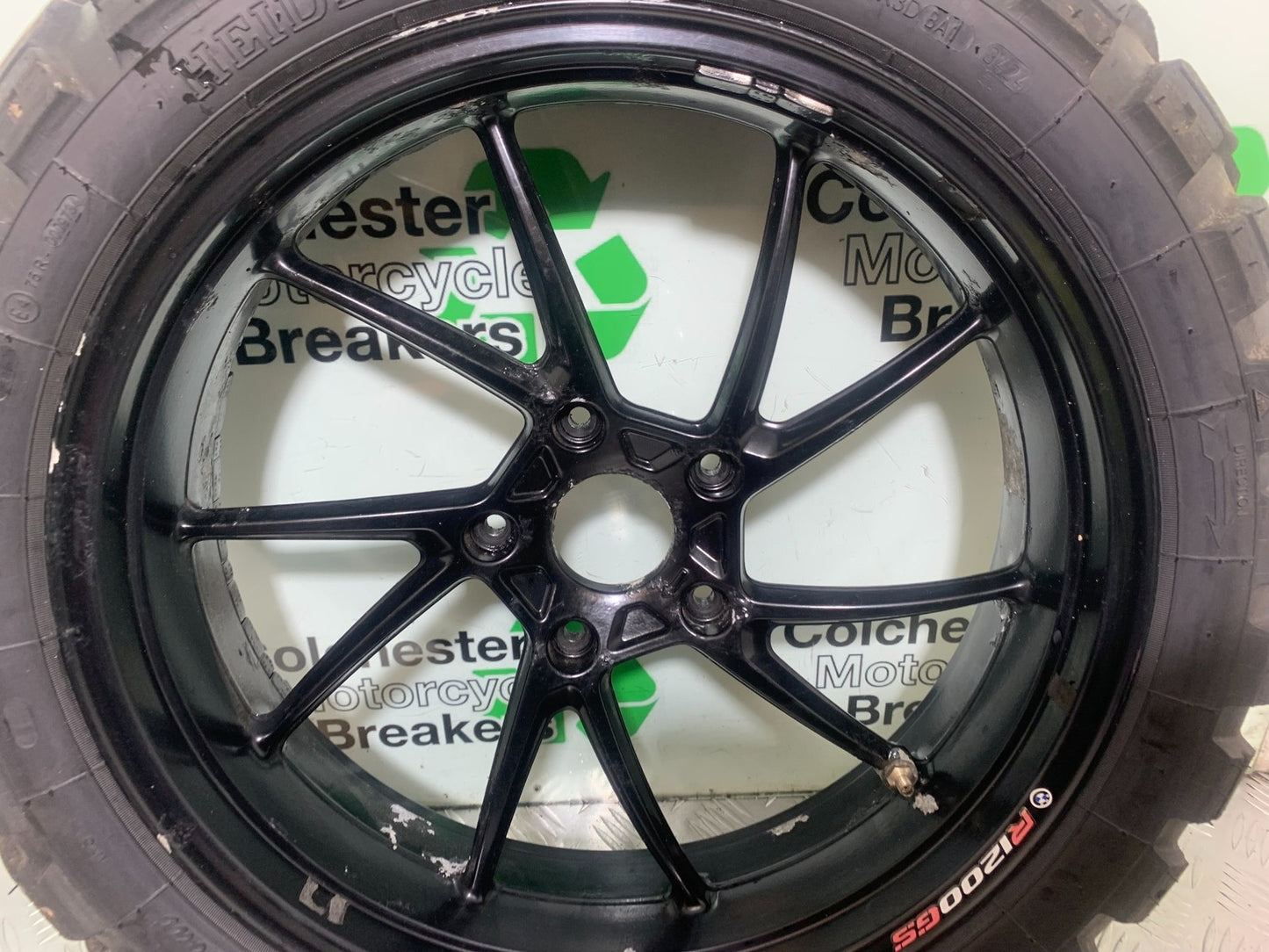 BMW R1200 R 1200 GS REAR WHEL (WITH GOOD TYRE)  YEAR 2013-2016 (CMB1257)