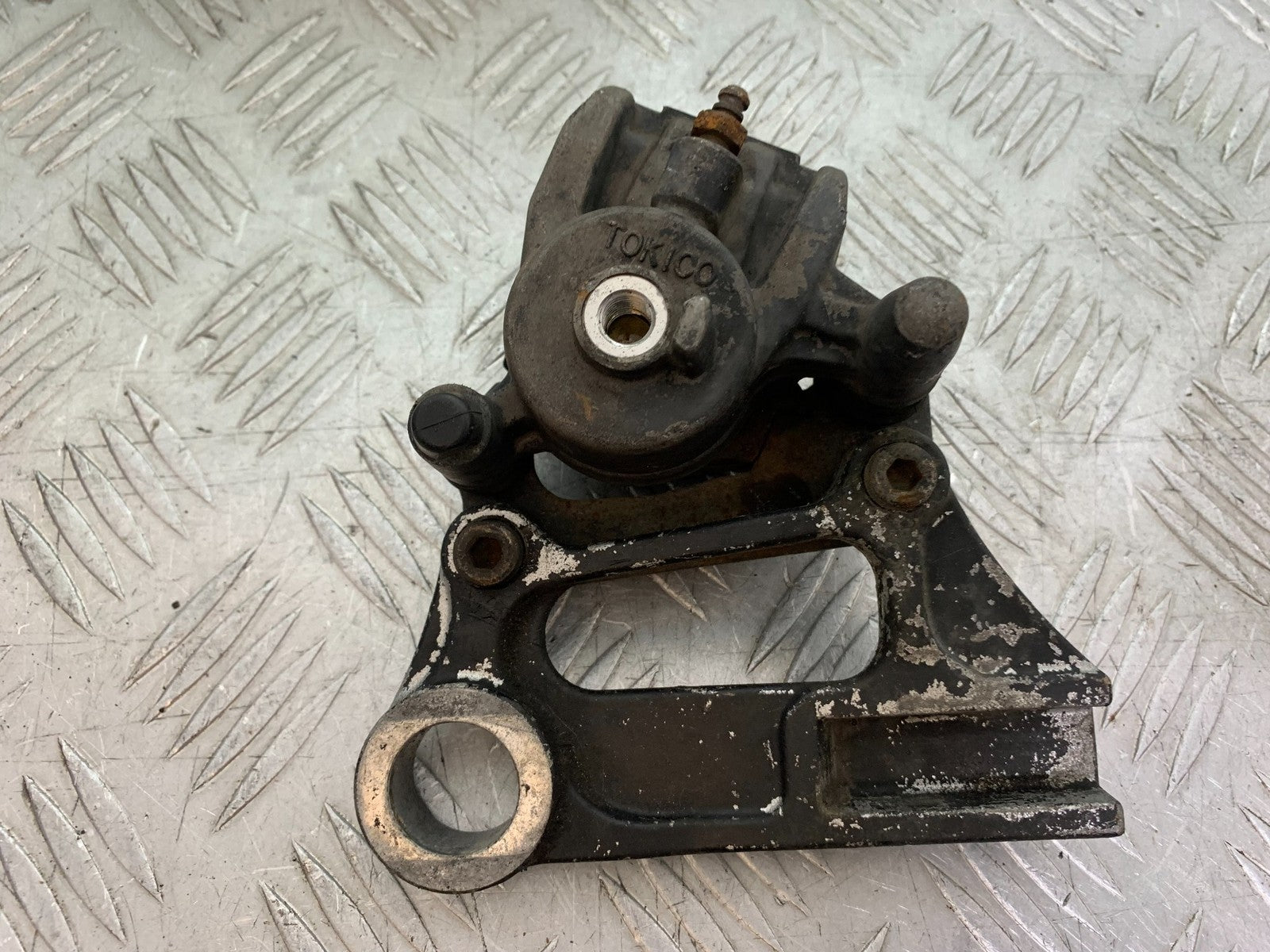 KAWASAKI ZX6R ZX6 J REAR CALIPER (SOLD AS PARTS)   YEAR 2000 (CMB1312)