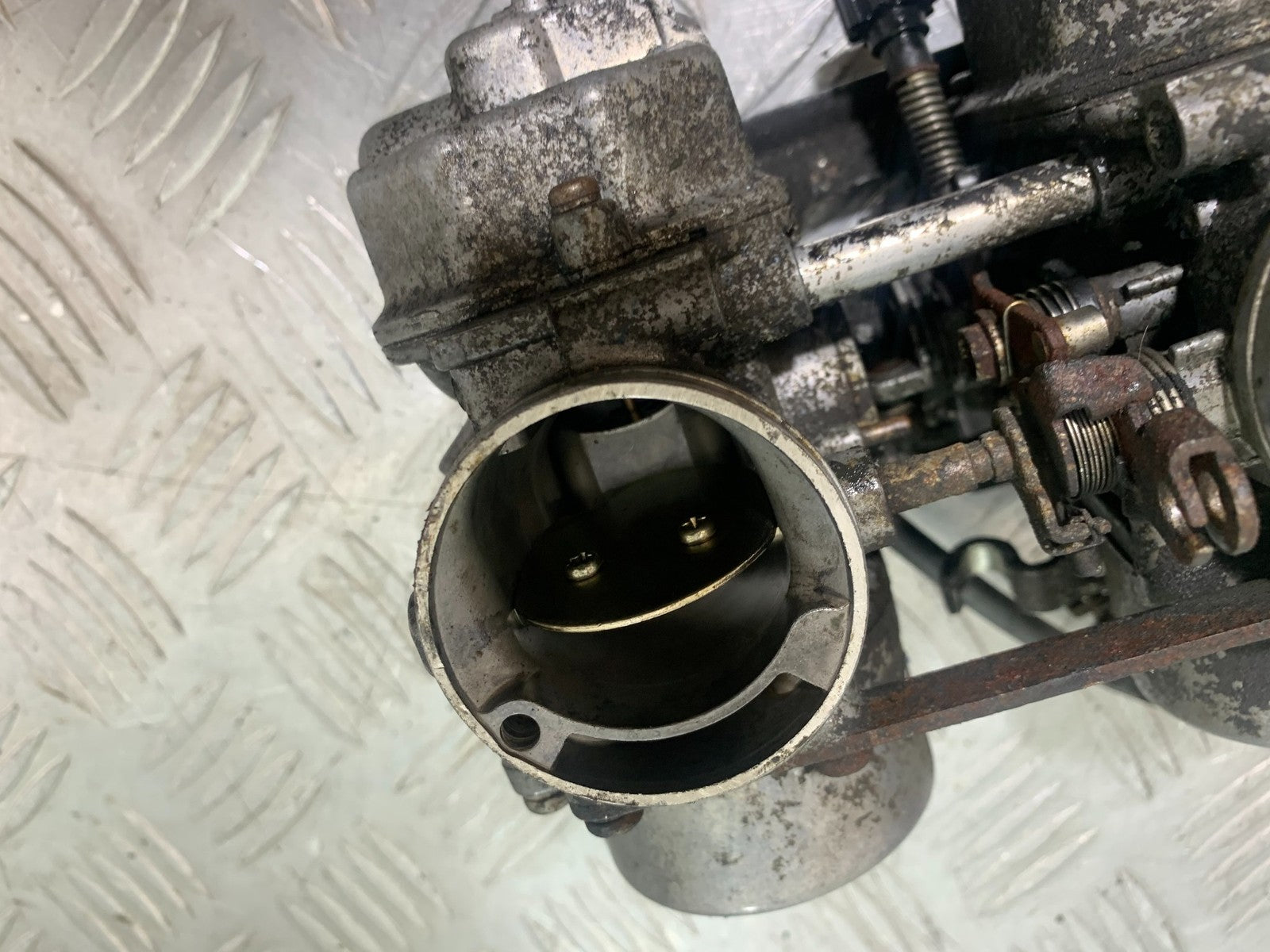HONDA GL500 GL 500 SILVERWING CARBS (SOLD AS PARTS )  YEAR 1981-82 (CMB1168)