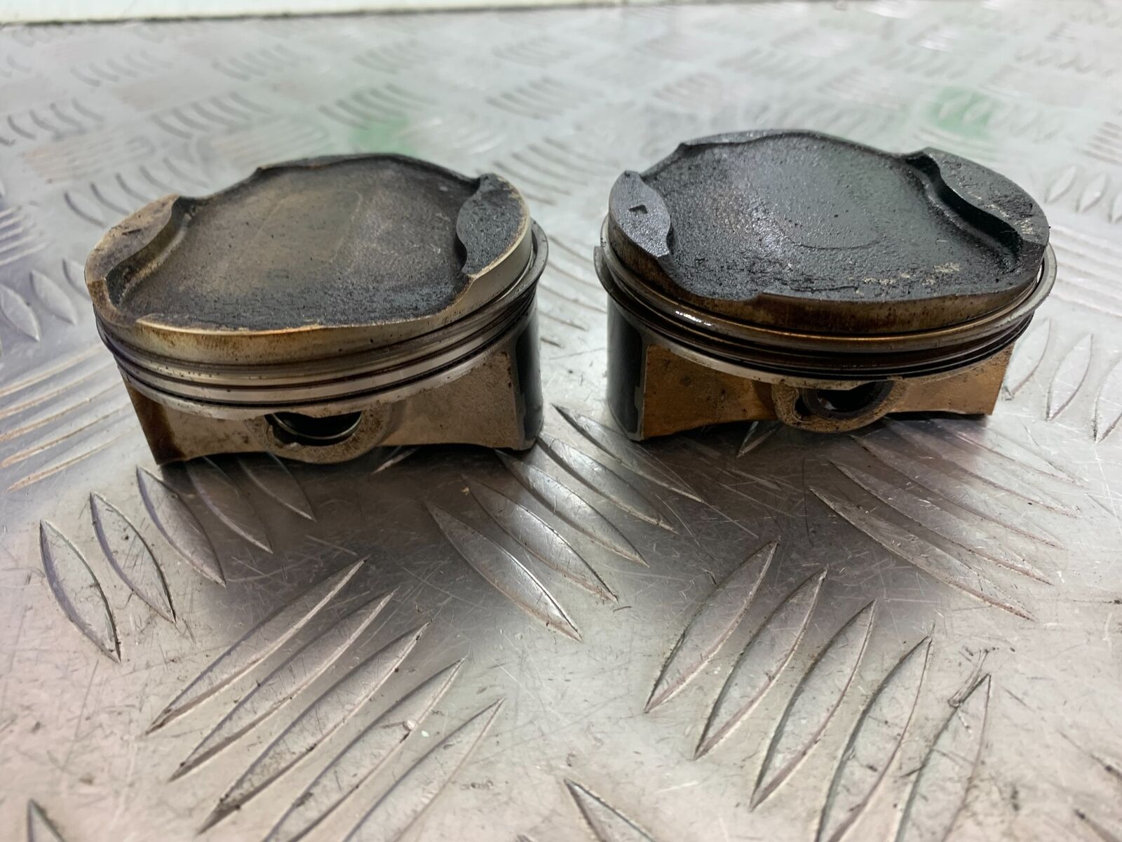 TRIUMPH 765 STREET TRIPLE RS 2 X PISTONS  YEAR 2018-2021