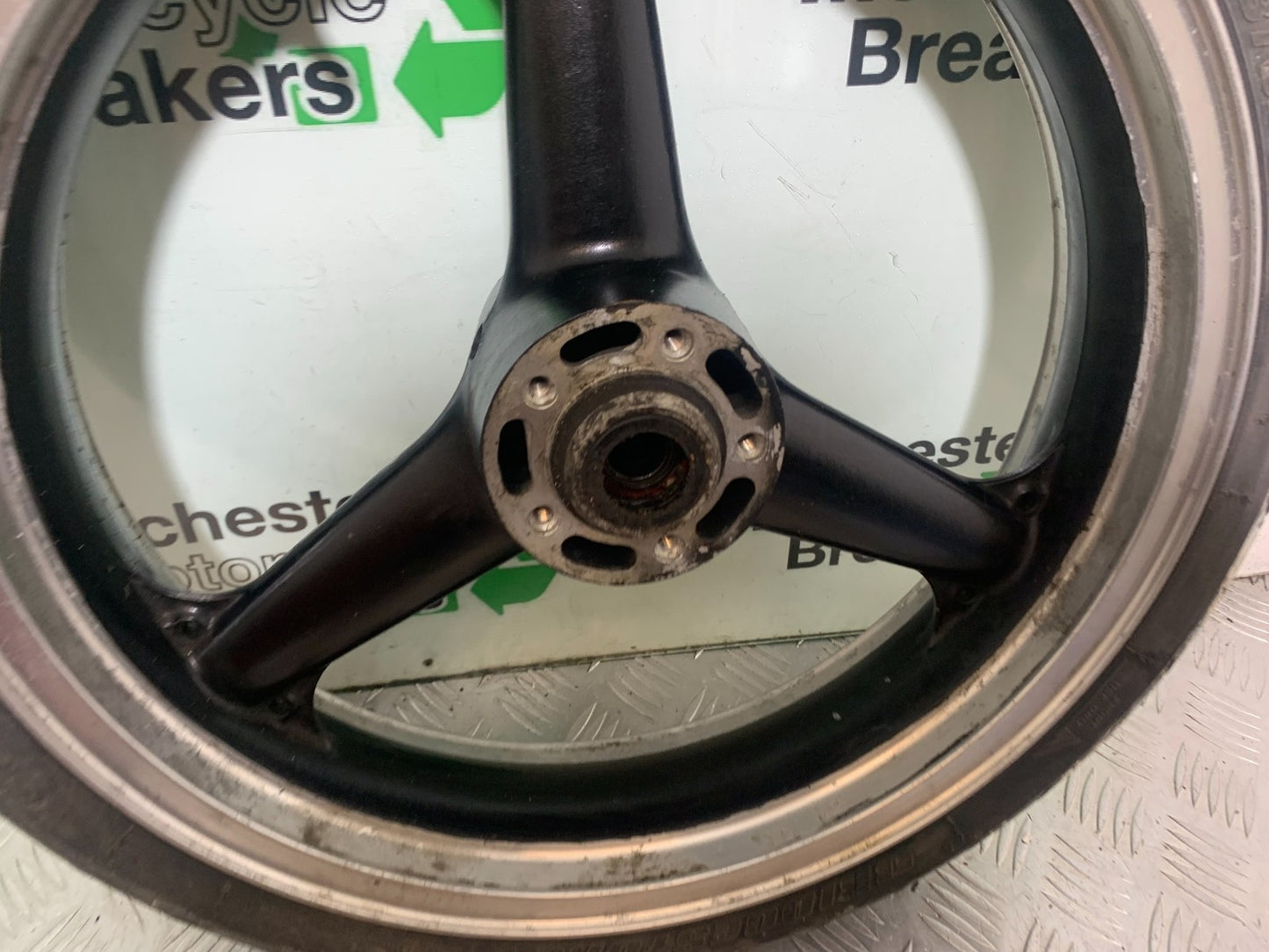 KAWASAKI ZX6R ZX6 F FRONT WHEEL YEAR 1995-1997 (CMB1169)
