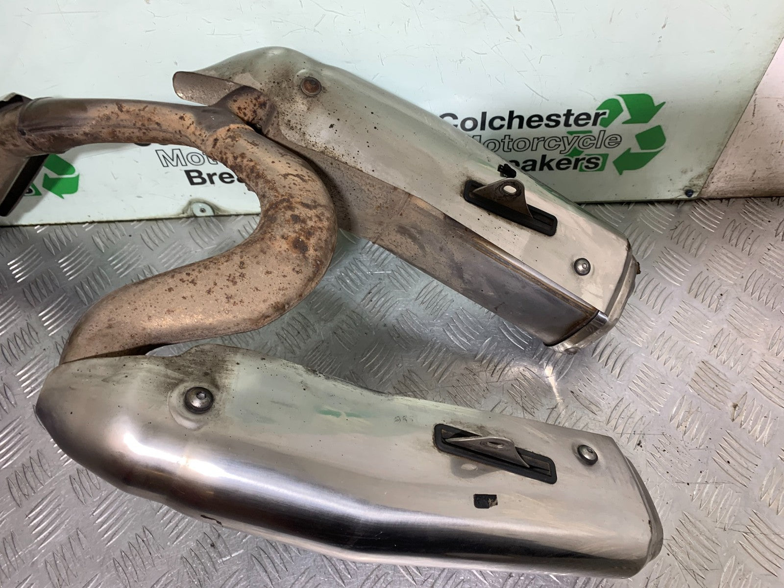 HONDA VFR800 VFR 800 V-TEC SILENCERS  YEAR 2002 -09 (CMB1296)